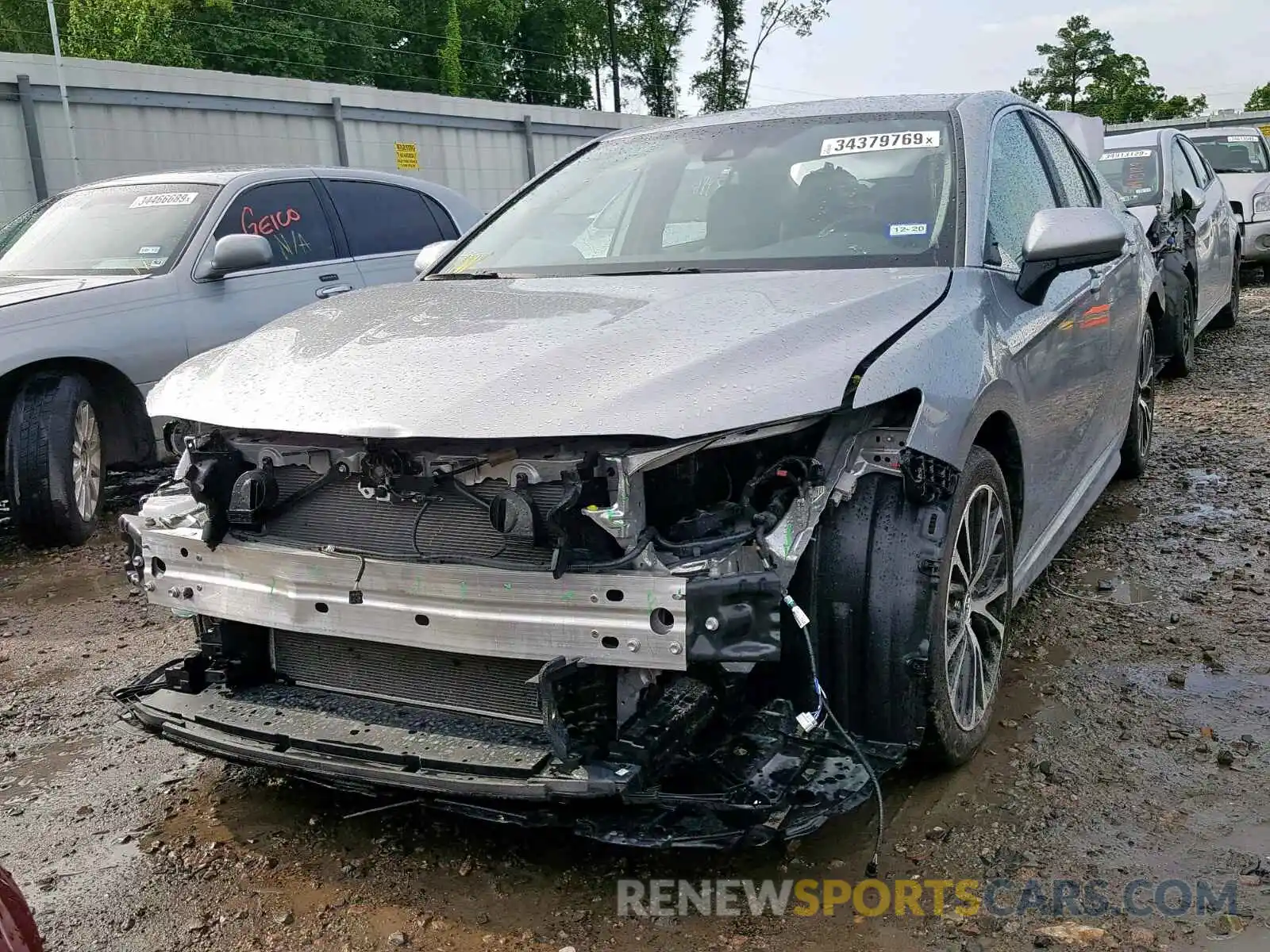 2 Photograph of a damaged car 4T1B11HK9KU723886 TOYOTA CAMRY 2019