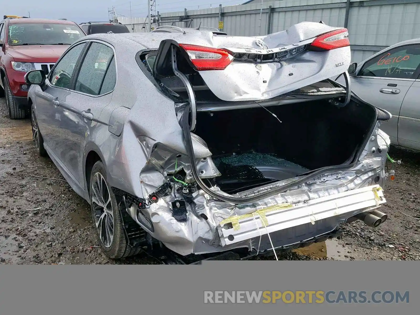 3 Photograph of a damaged car 4T1B11HK9KU723886 TOYOTA CAMRY 2019