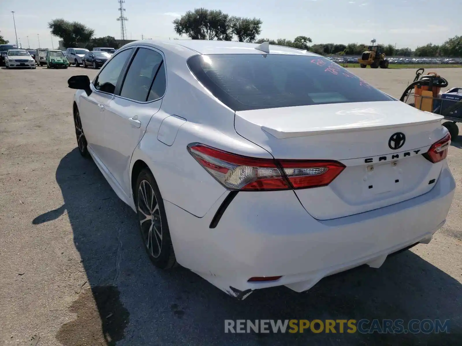 3 Photograph of a damaged car 4T1B11HK9KU724763 TOYOTA CAMRY 2019