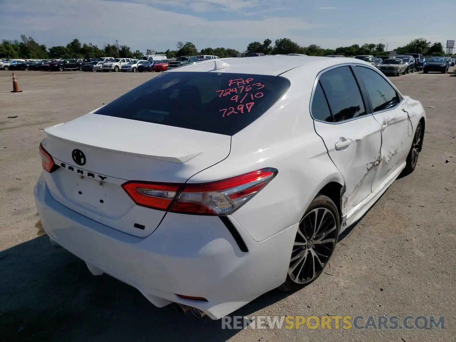 4 Photograph of a damaged car 4T1B11HK9KU724763 TOYOTA CAMRY 2019