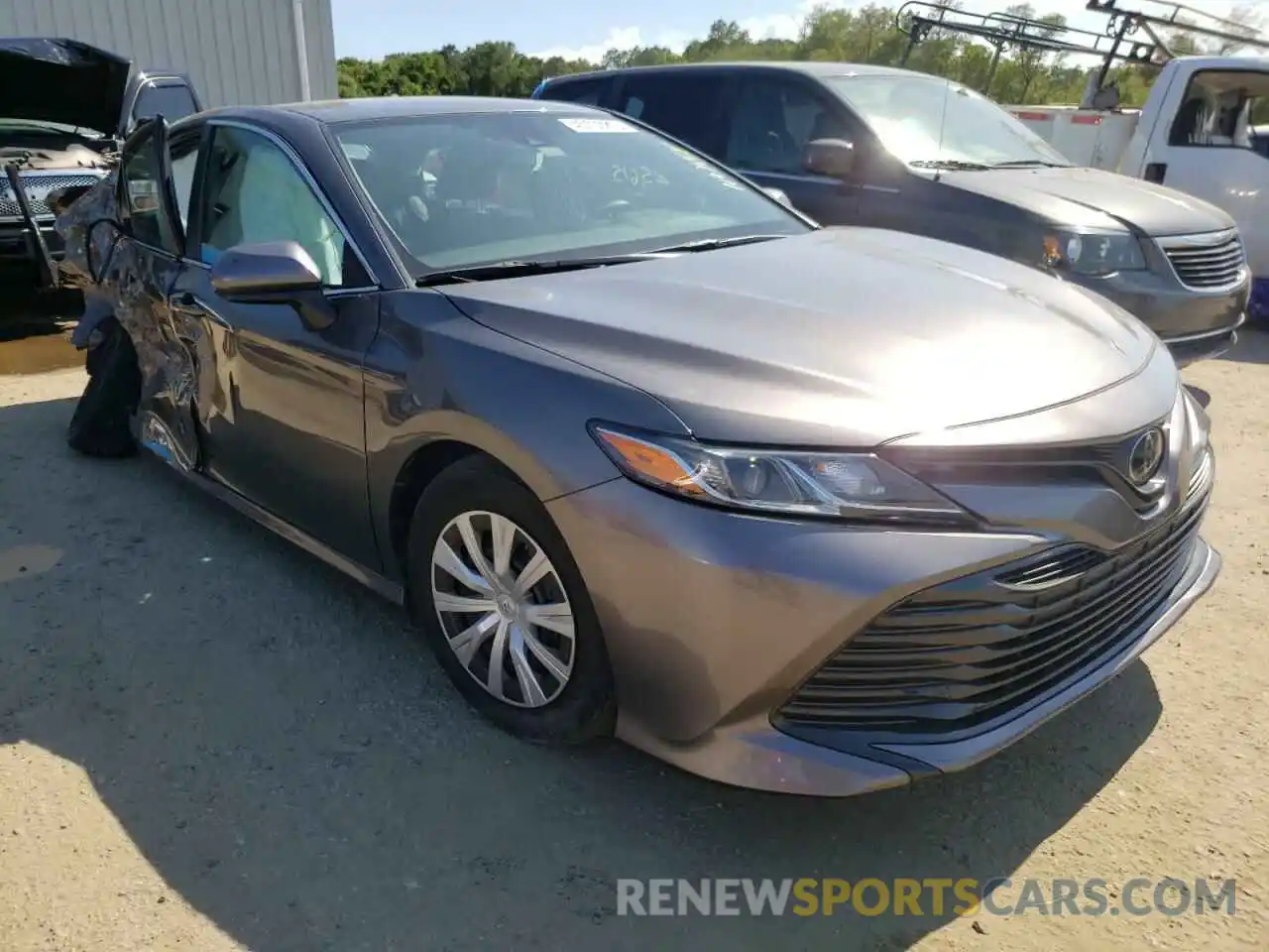 1 Photograph of a damaged car 4T1B11HK9KU725797 TOYOTA CAMRY 2019