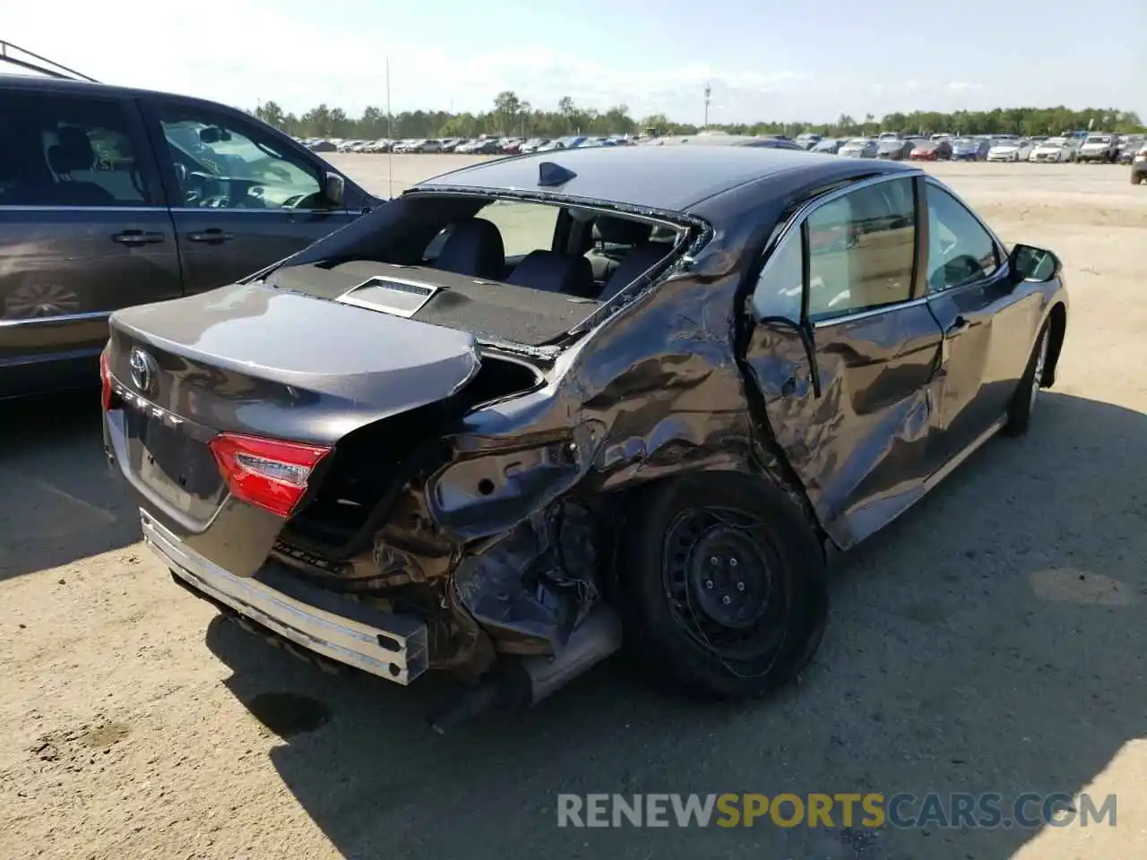 4 Photograph of a damaged car 4T1B11HK9KU725797 TOYOTA CAMRY 2019