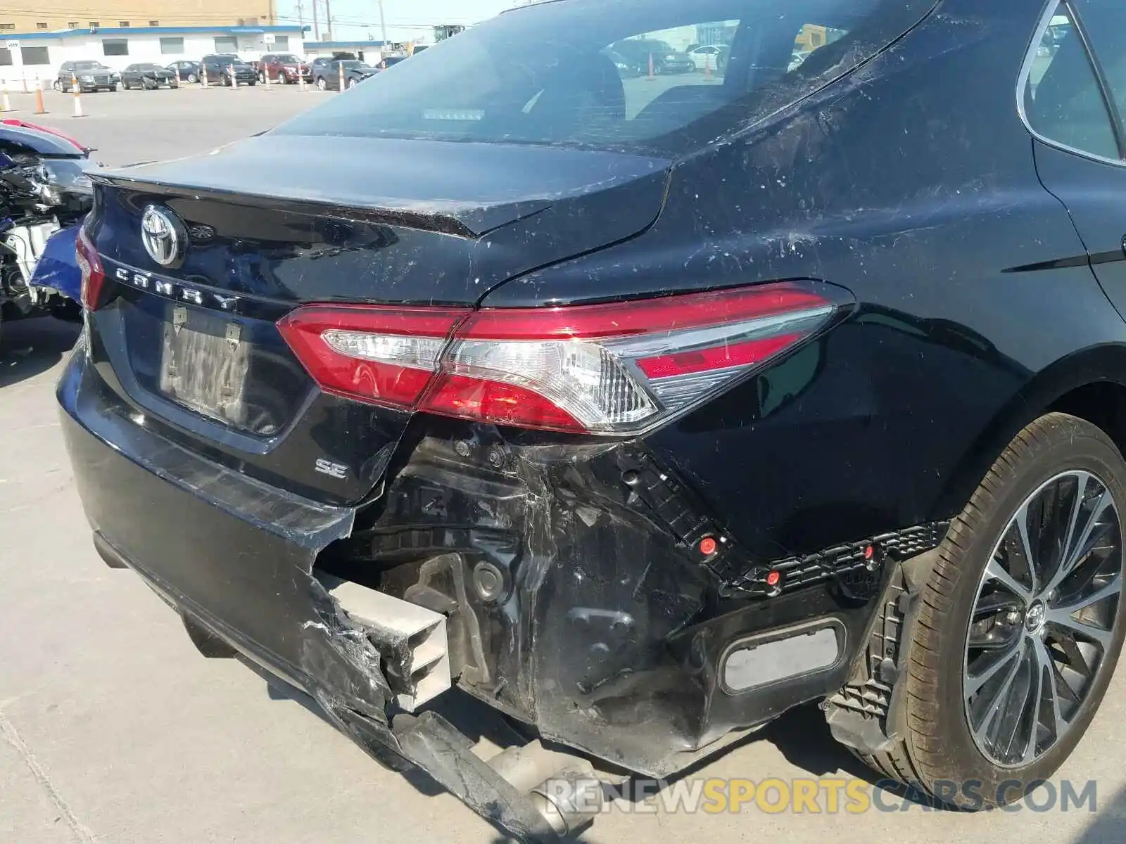 9 Photograph of a damaged car 4T1B11HK9KU725895 TOYOTA CAMRY 2019