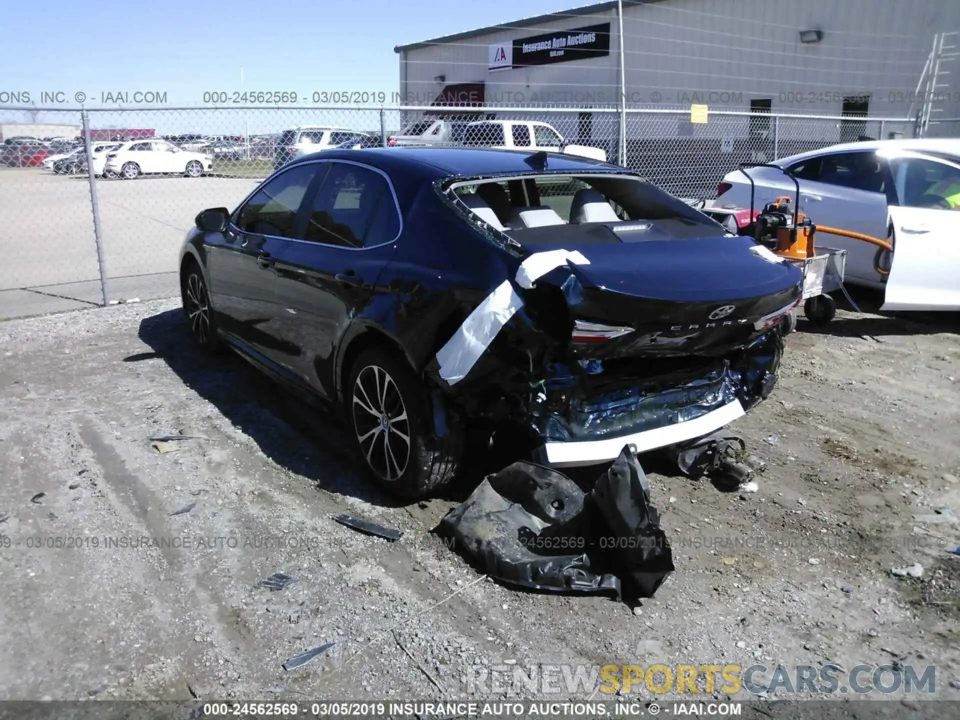 3 Photograph of a damaged car 4T1B11HK9KU725976 TOYOTA CAMRY 2019