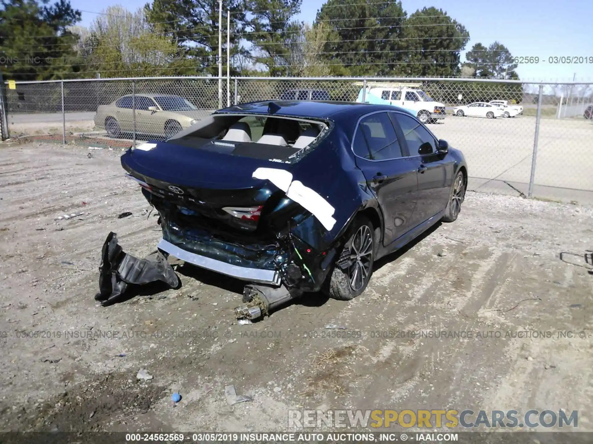 4 Photograph of a damaged car 4T1B11HK9KU725976 TOYOTA CAMRY 2019