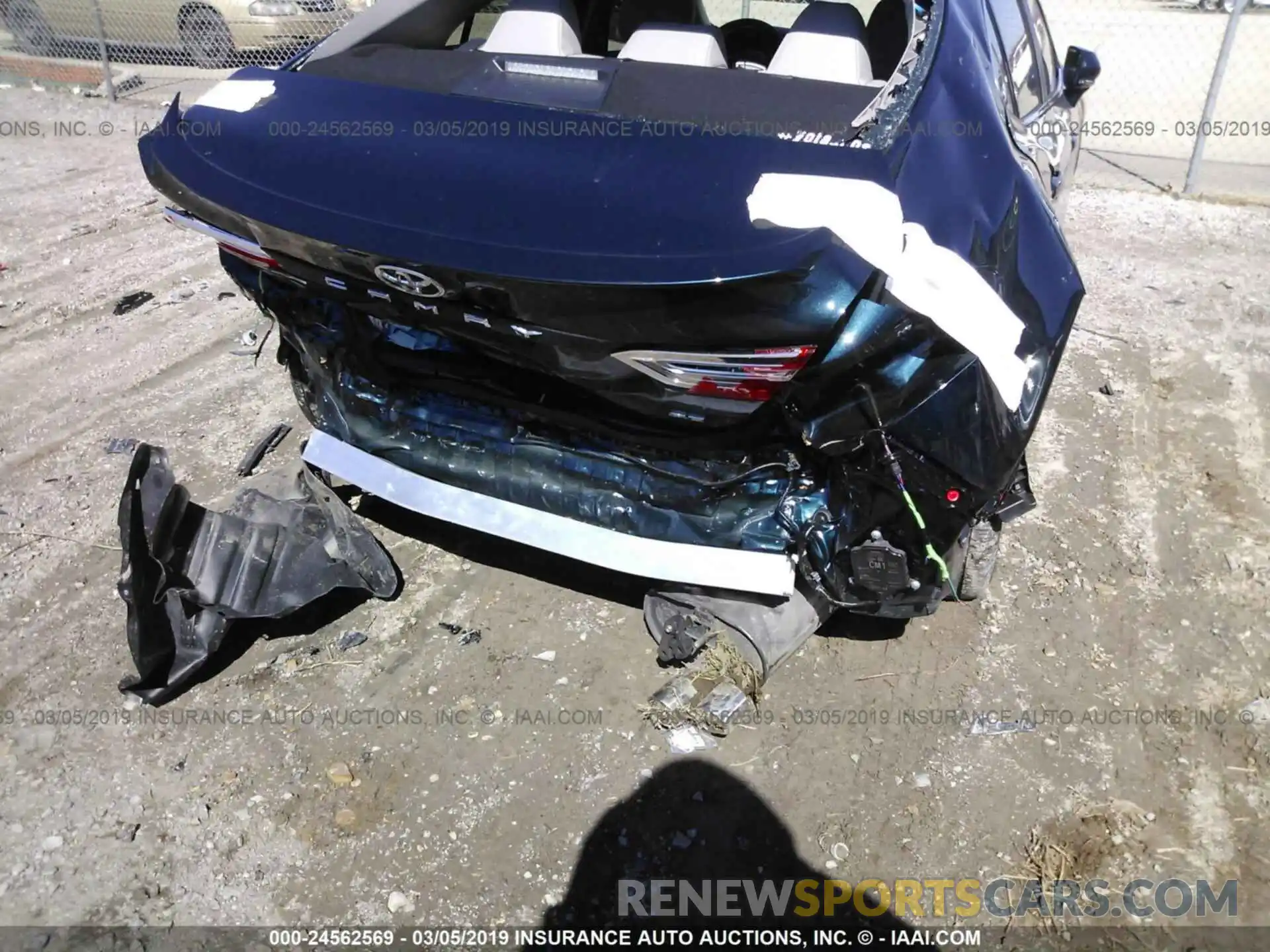 6 Photograph of a damaged car 4T1B11HK9KU725976 TOYOTA CAMRY 2019