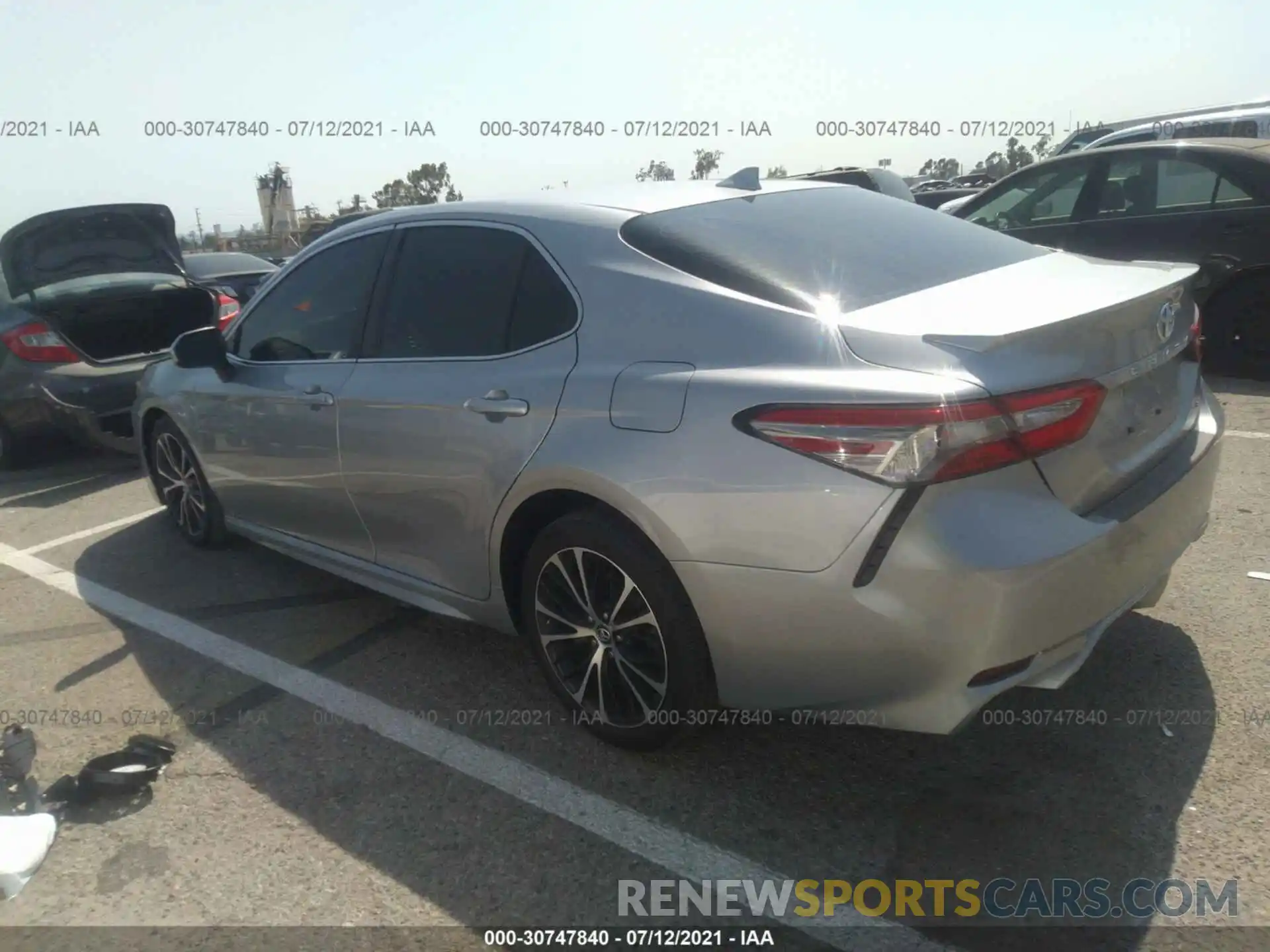 3 Photograph of a damaged car 4T1B11HK9KU726822 TOYOTA CAMRY 2019