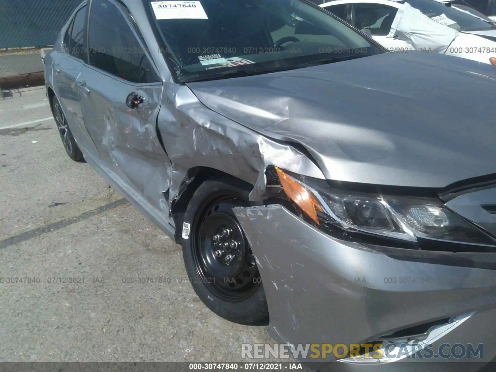 6 Photograph of a damaged car 4T1B11HK9KU726822 TOYOTA CAMRY 2019