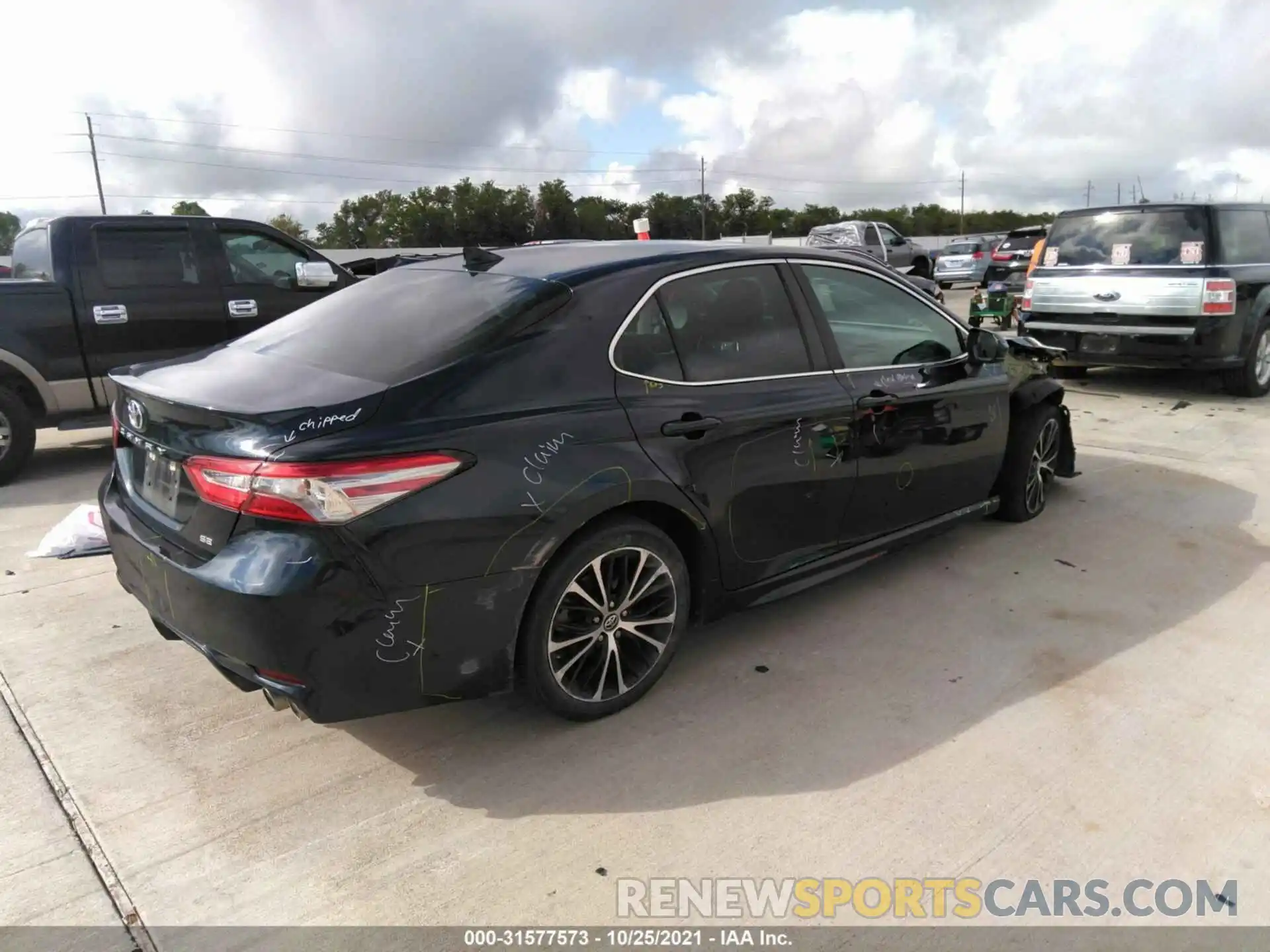 4 Photograph of a damaged car 4T1B11HK9KU726884 TOYOTA CAMRY 2019