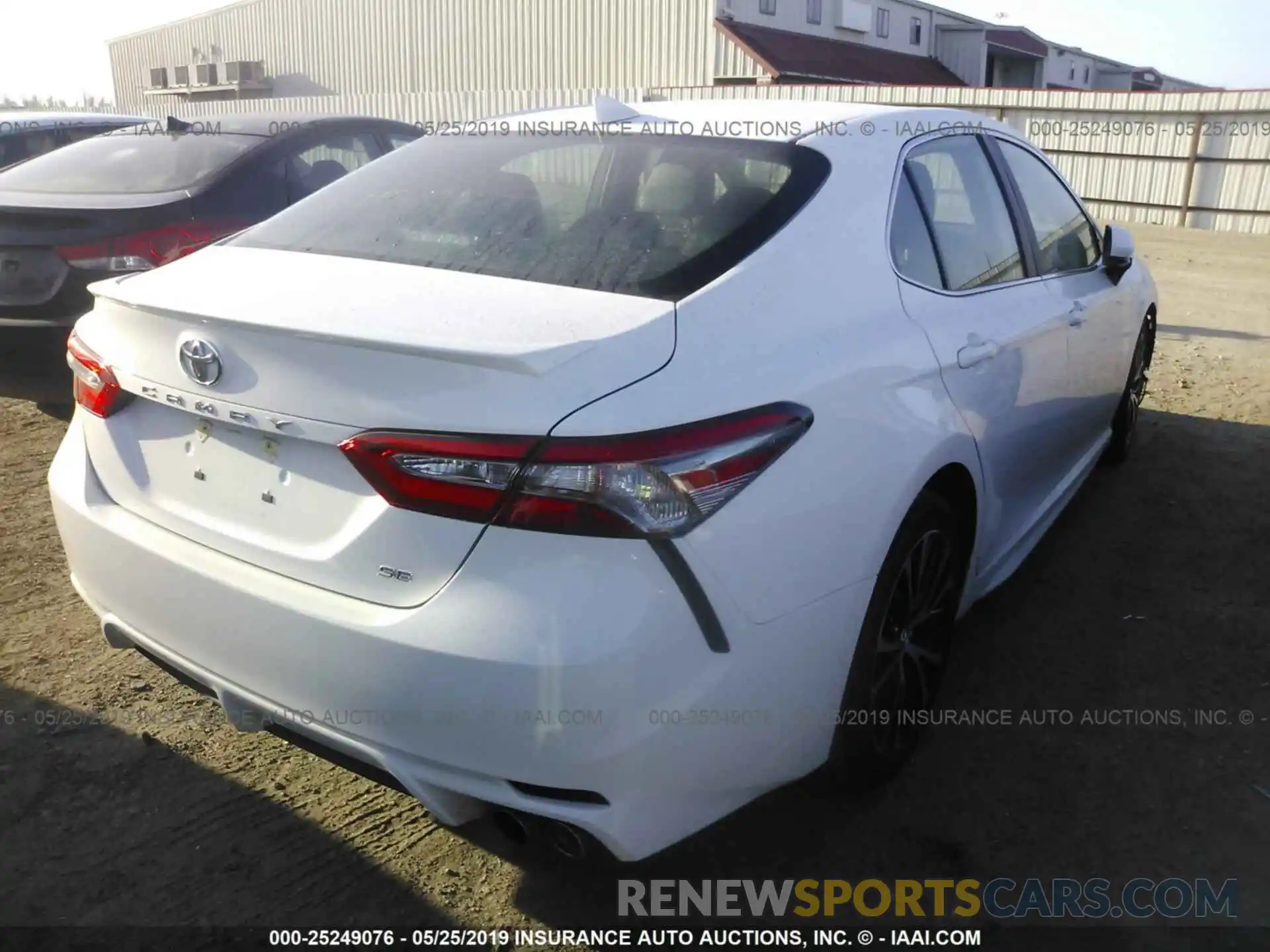 4 Photograph of a damaged car 4T1B11HK9KU728716 TOYOTA CAMRY 2019