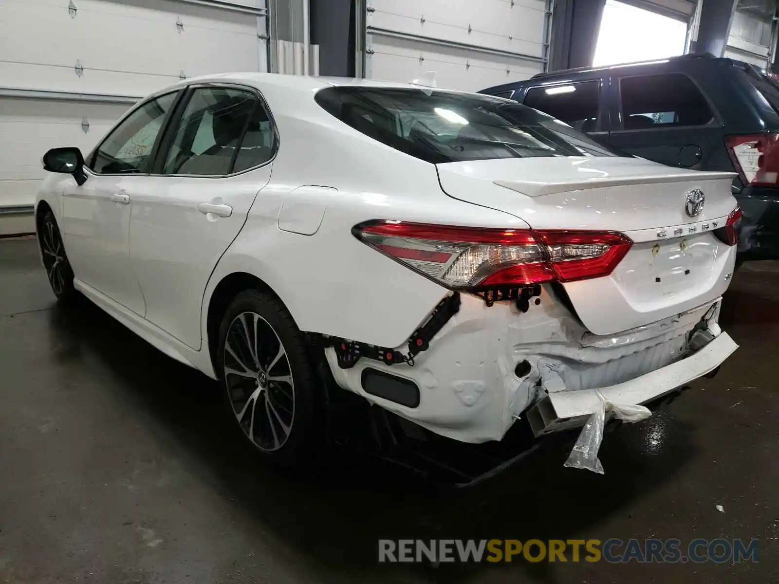 3 Photograph of a damaged car 4T1B11HK9KU729686 TOYOTA CAMRY 2019