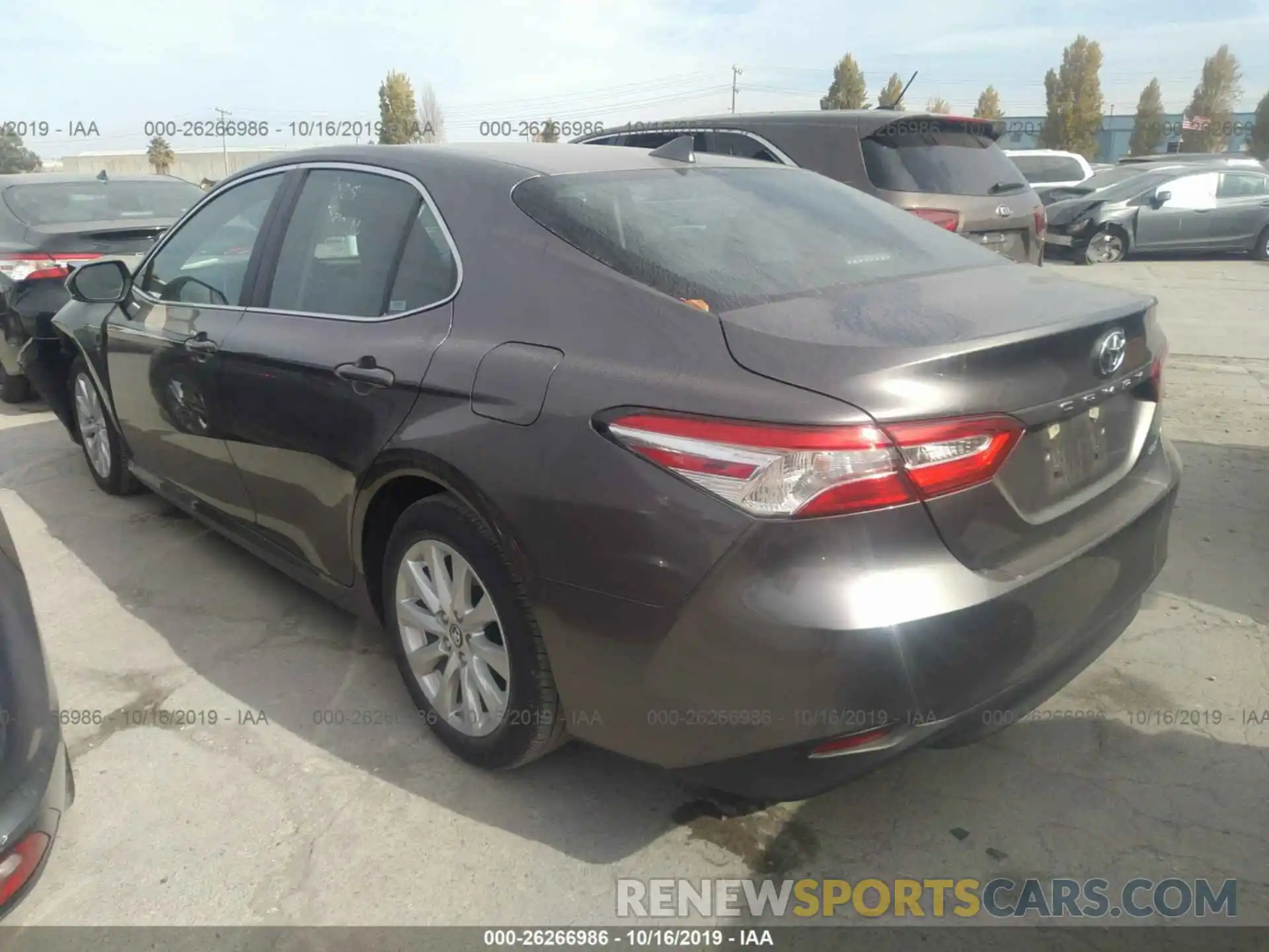 3 Photograph of a damaged car 4T1B11HK9KU730076 TOYOTA CAMRY 2019