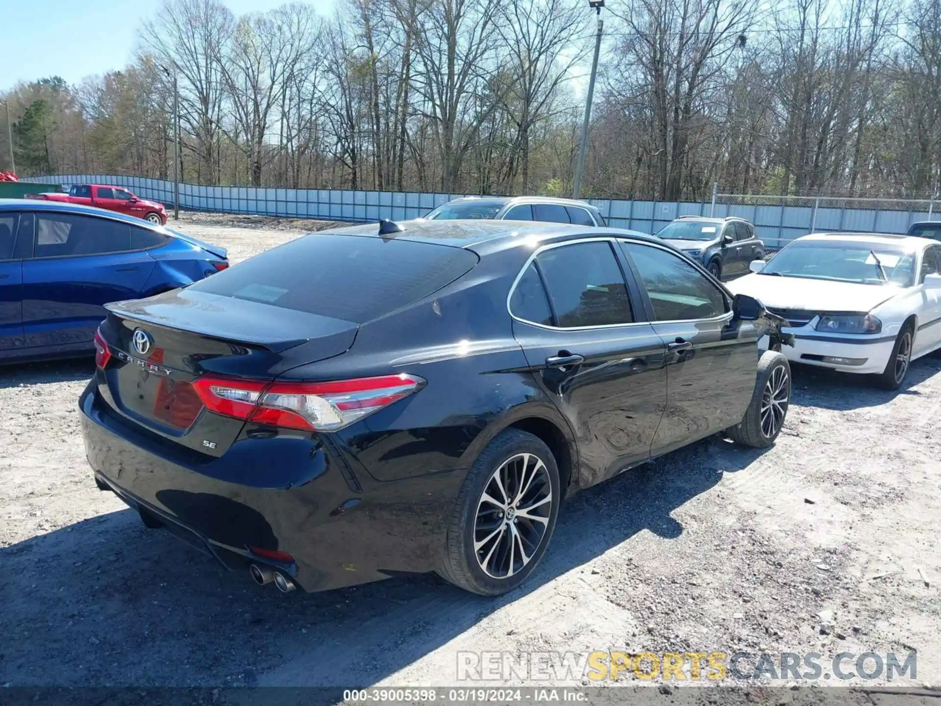 4 Photograph of a damaged car 4T1B11HK9KU730756 TOYOTA CAMRY 2019