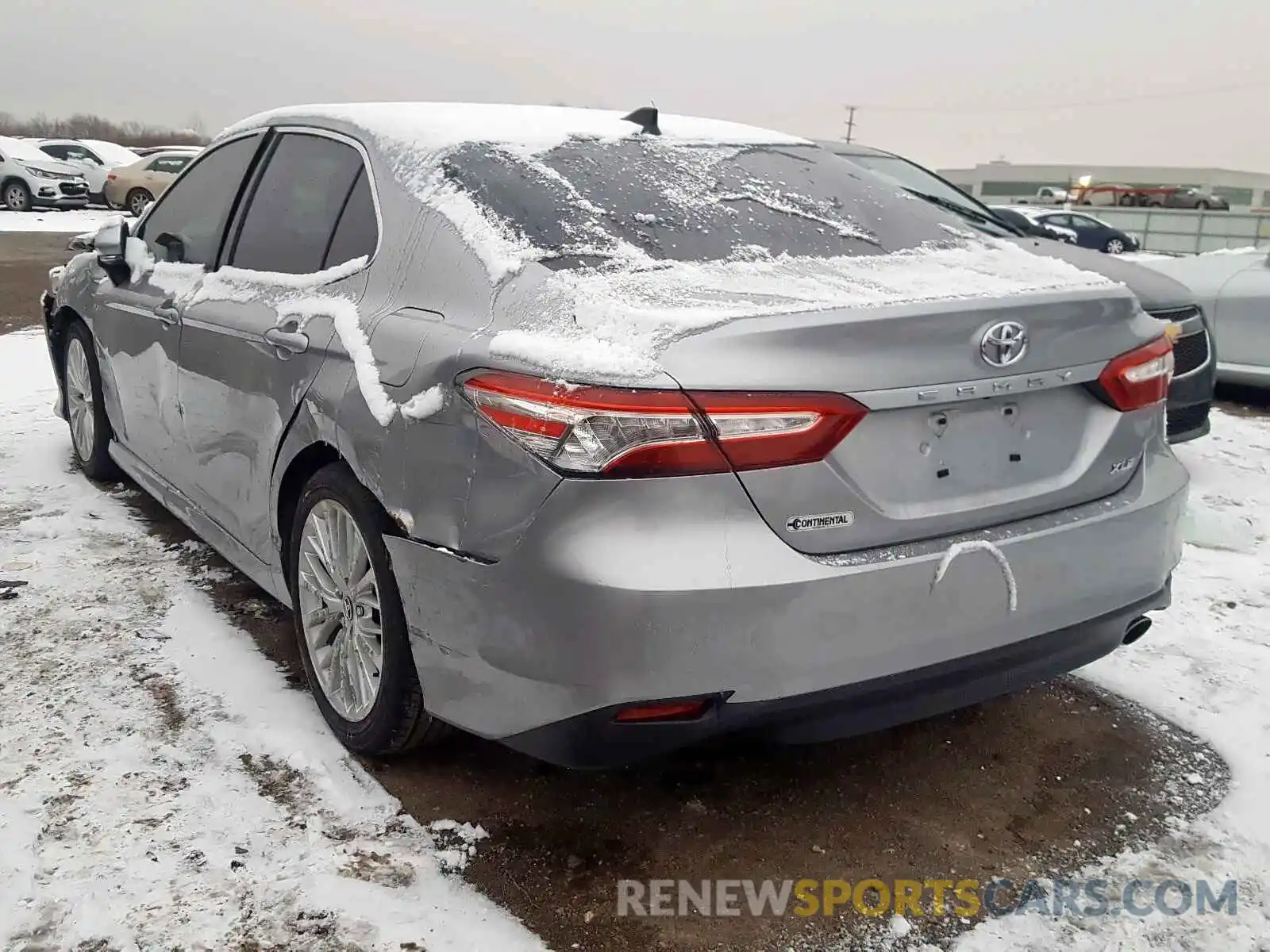 3 Photograph of a damaged car 4T1B11HK9KU732426 TOYOTA CAMRY 2019