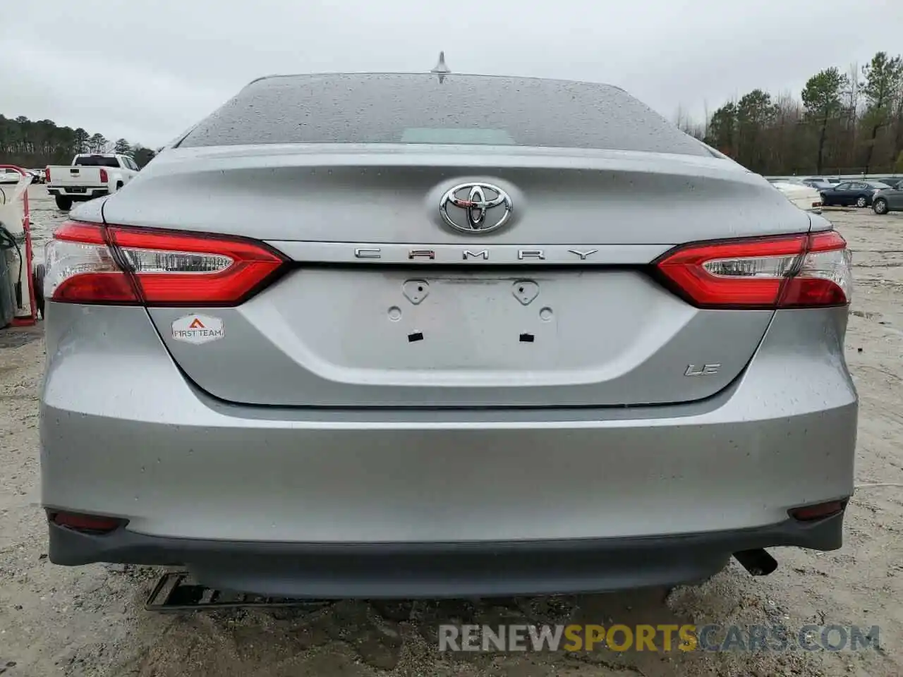 6 Photograph of a damaged car 4T1B11HK9KU732555 TOYOTA CAMRY 2019