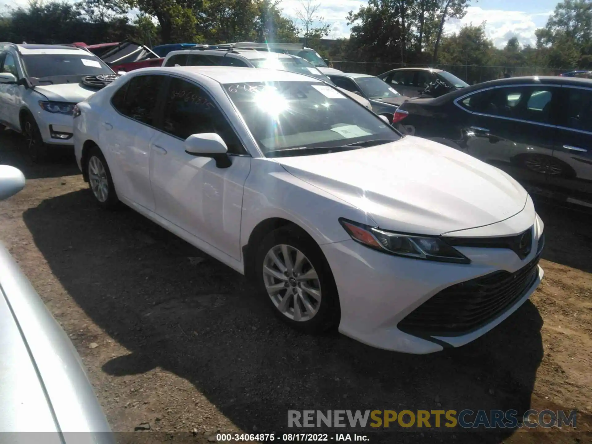 1 Photograph of a damaged car 4T1B11HK9KU732748 TOYOTA CAMRY 2019