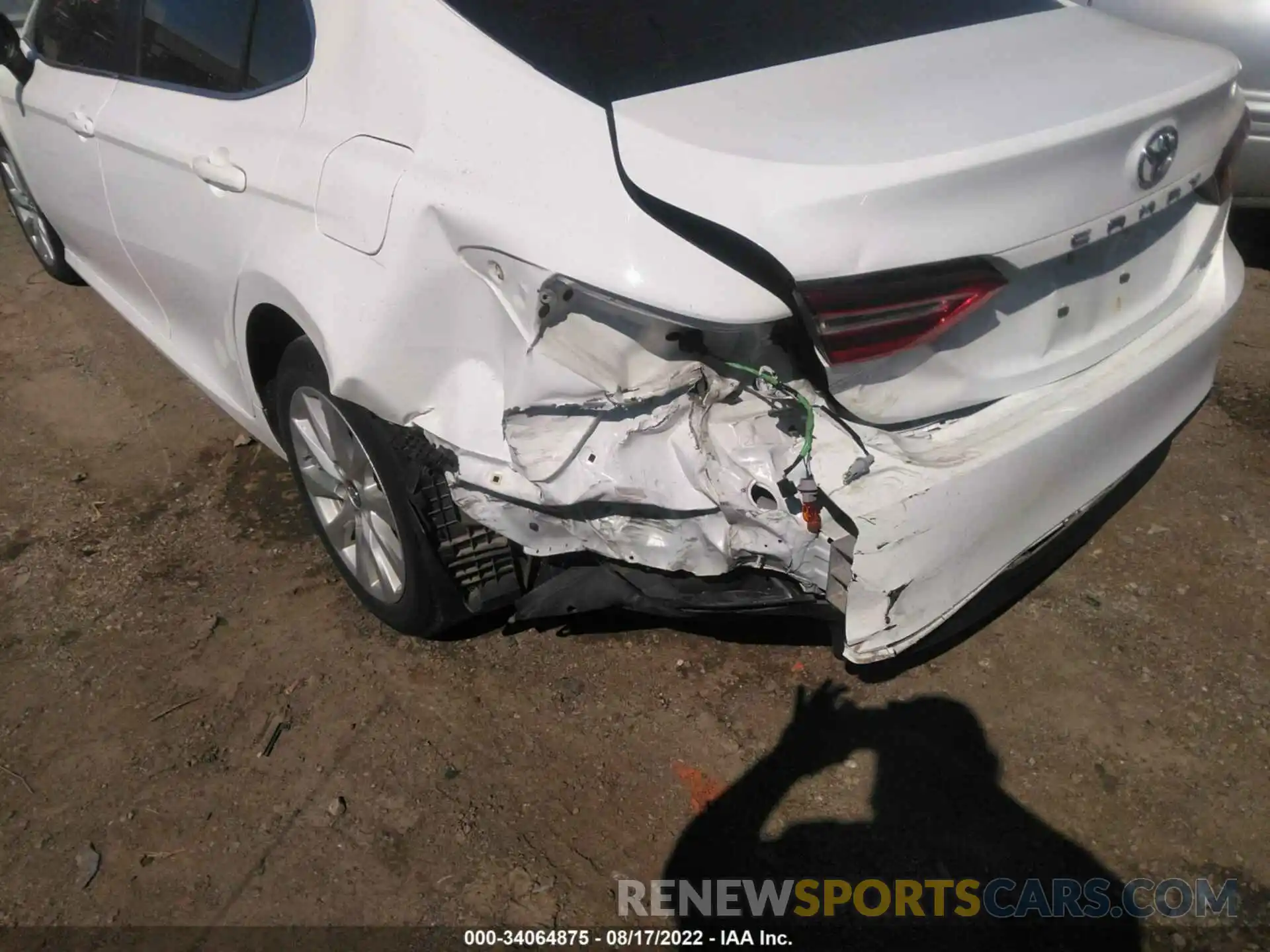 6 Photograph of a damaged car 4T1B11HK9KU732748 TOYOTA CAMRY 2019