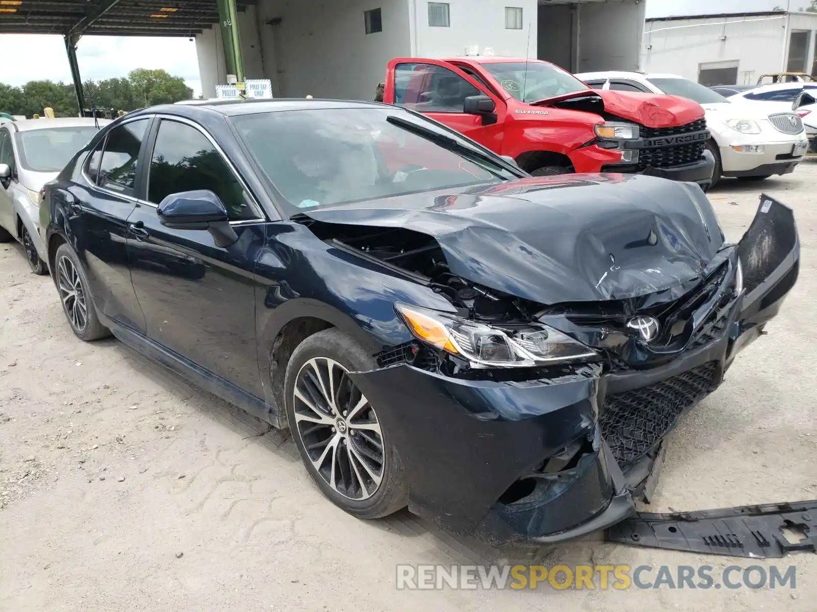 1 Photograph of a damaged car 4T1B11HK9KU735696 TOYOTA CAMRY 2019