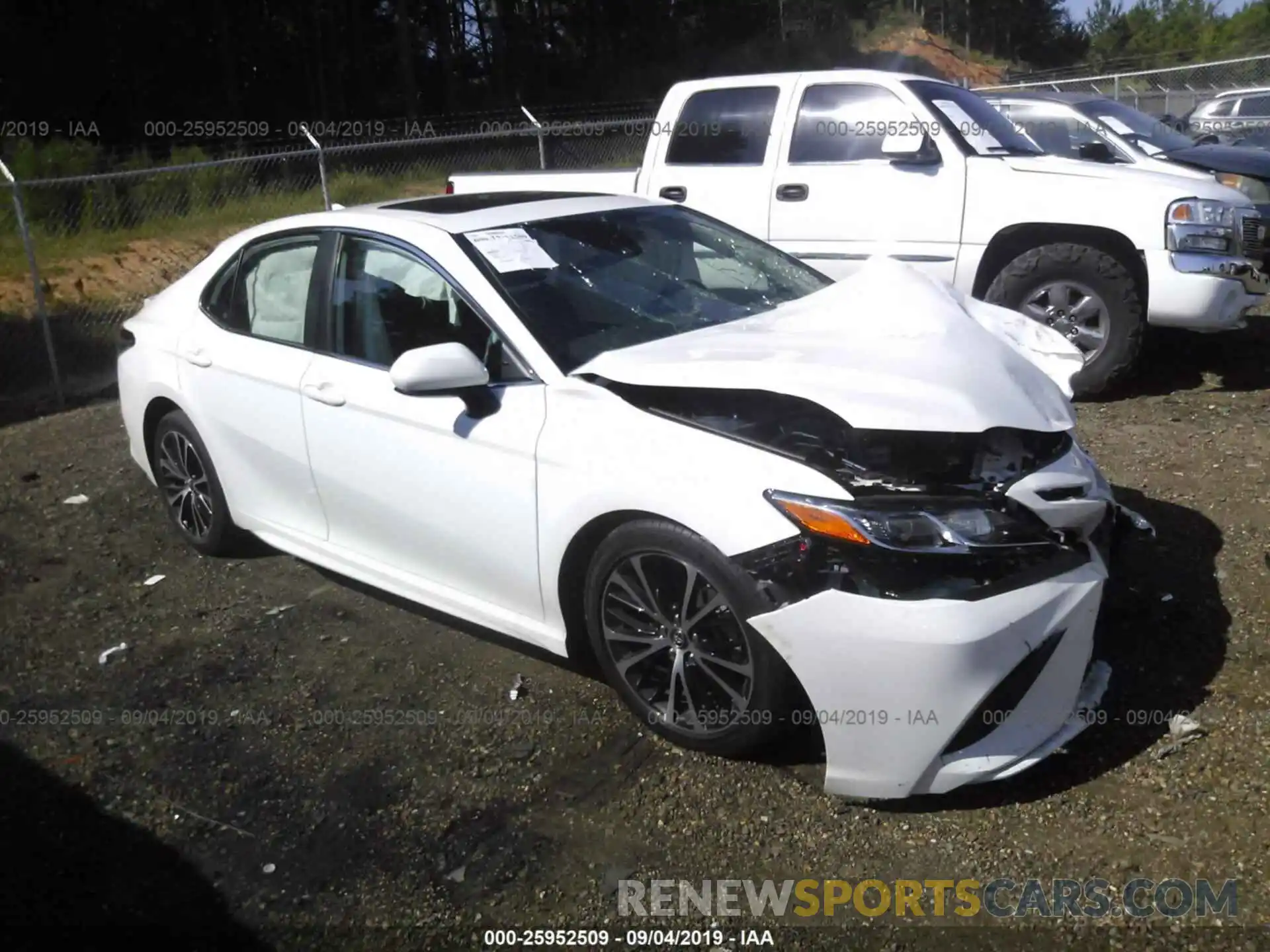 1 Photograph of a damaged car 4T1B11HK9KU736203 TOYOTA CAMRY 2019