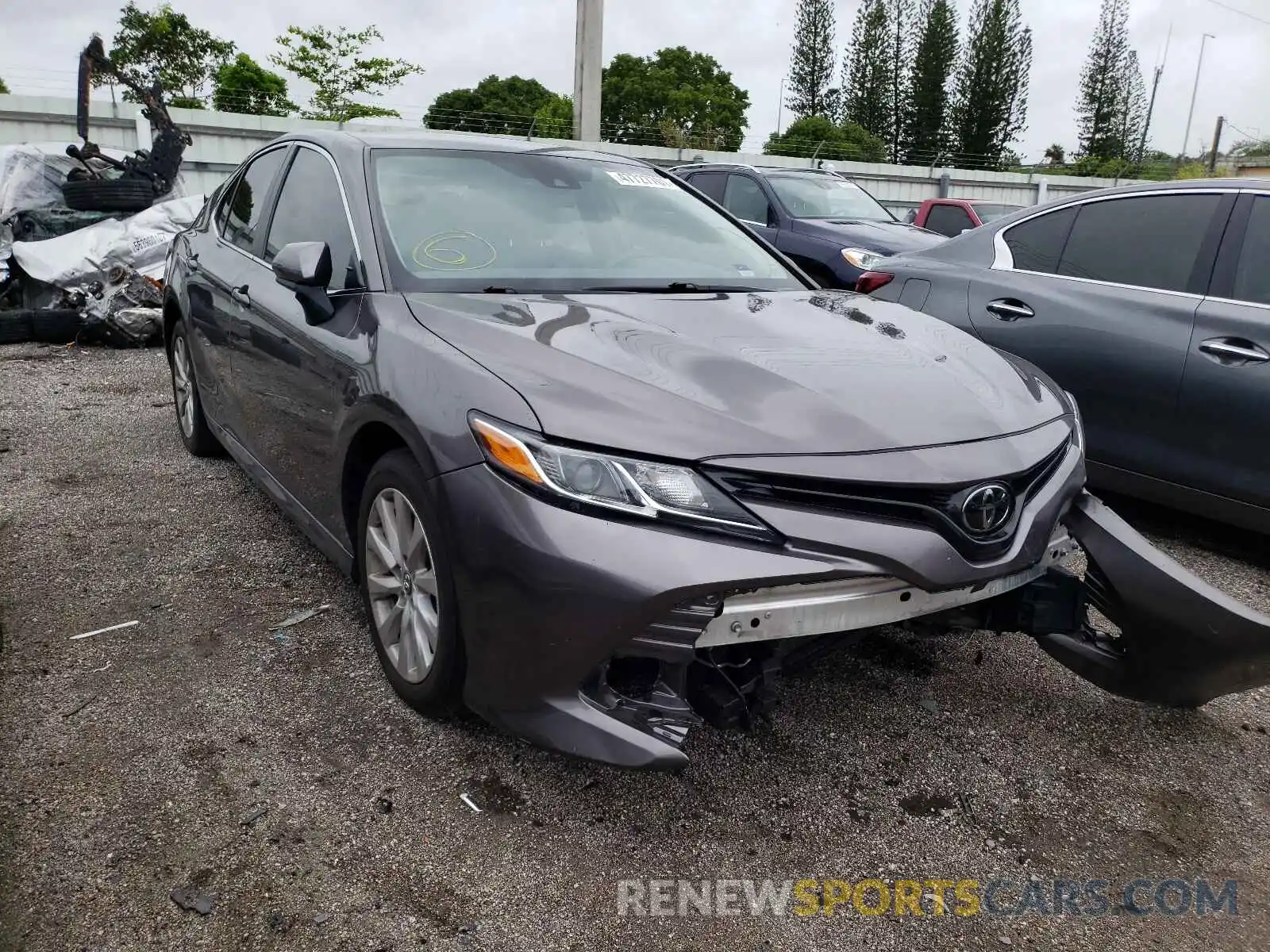 1 Photograph of a damaged car 4T1B11HK9KU737318 TOYOTA CAMRY 2019