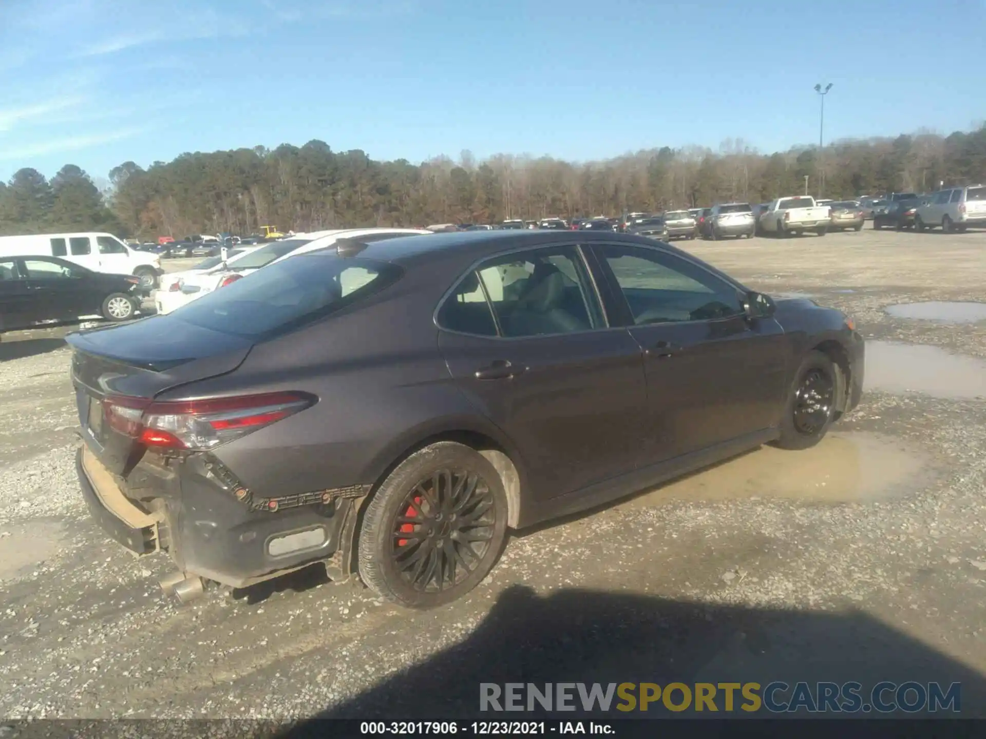 4 Photograph of a damaged car 4T1B11HK9KU737500 TOYOTA CAMRY 2019