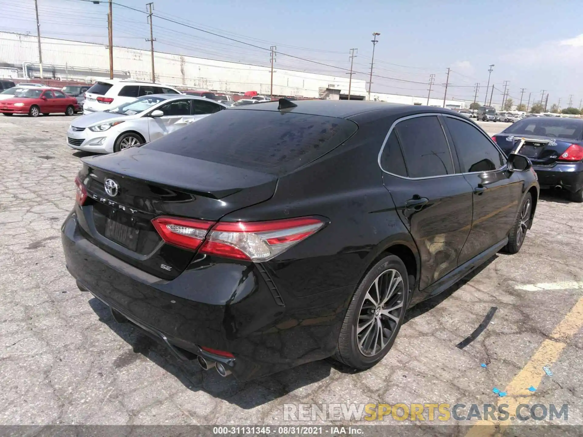 4 Фотография поврежденного автомобиля 4T1B11HK9KU739084 TOYOTA CAMRY 2019