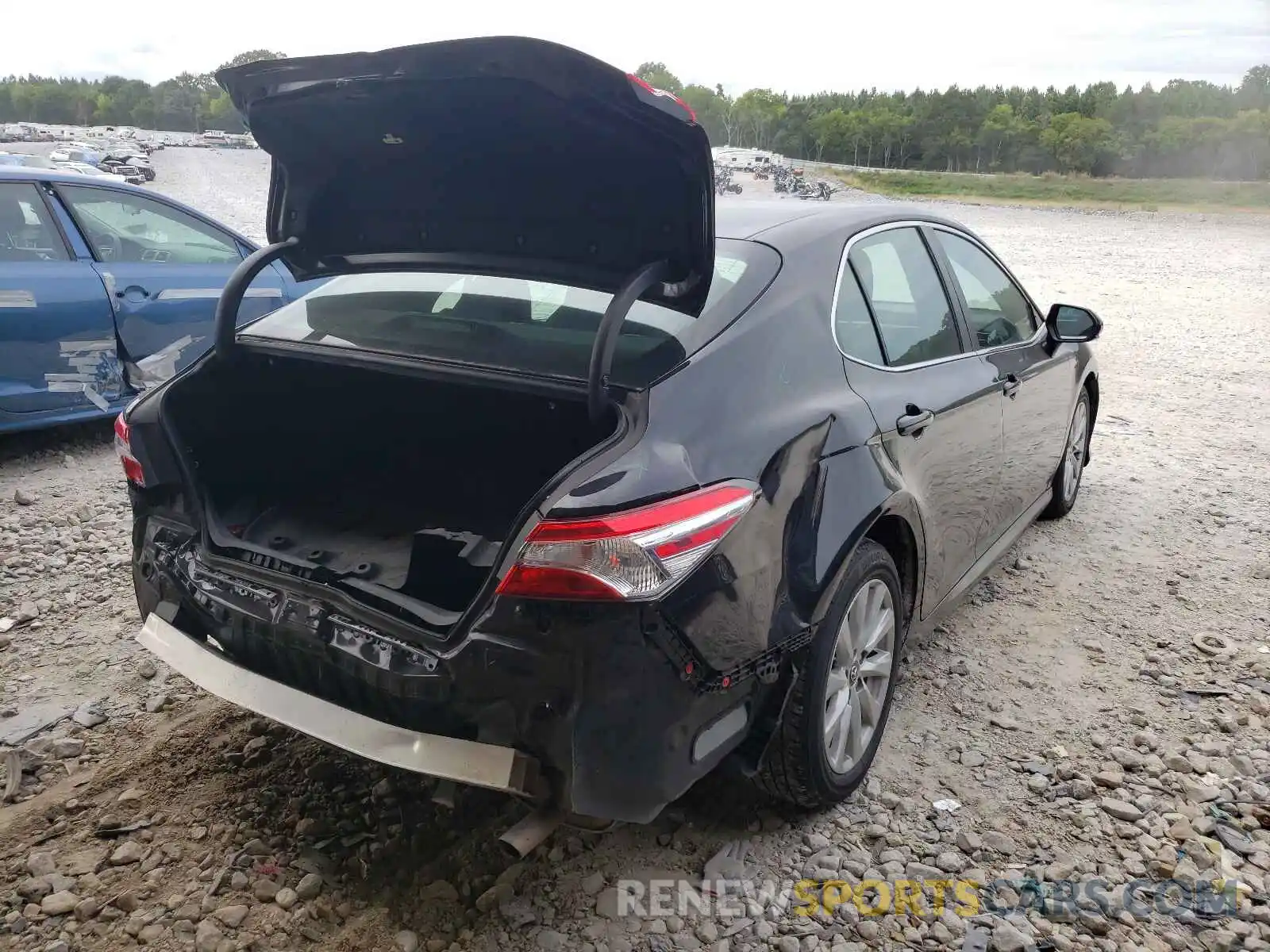 4 Фотография поврежденного автомобиля 4T1B11HK9KU739649 TOYOTA CAMRY 2019