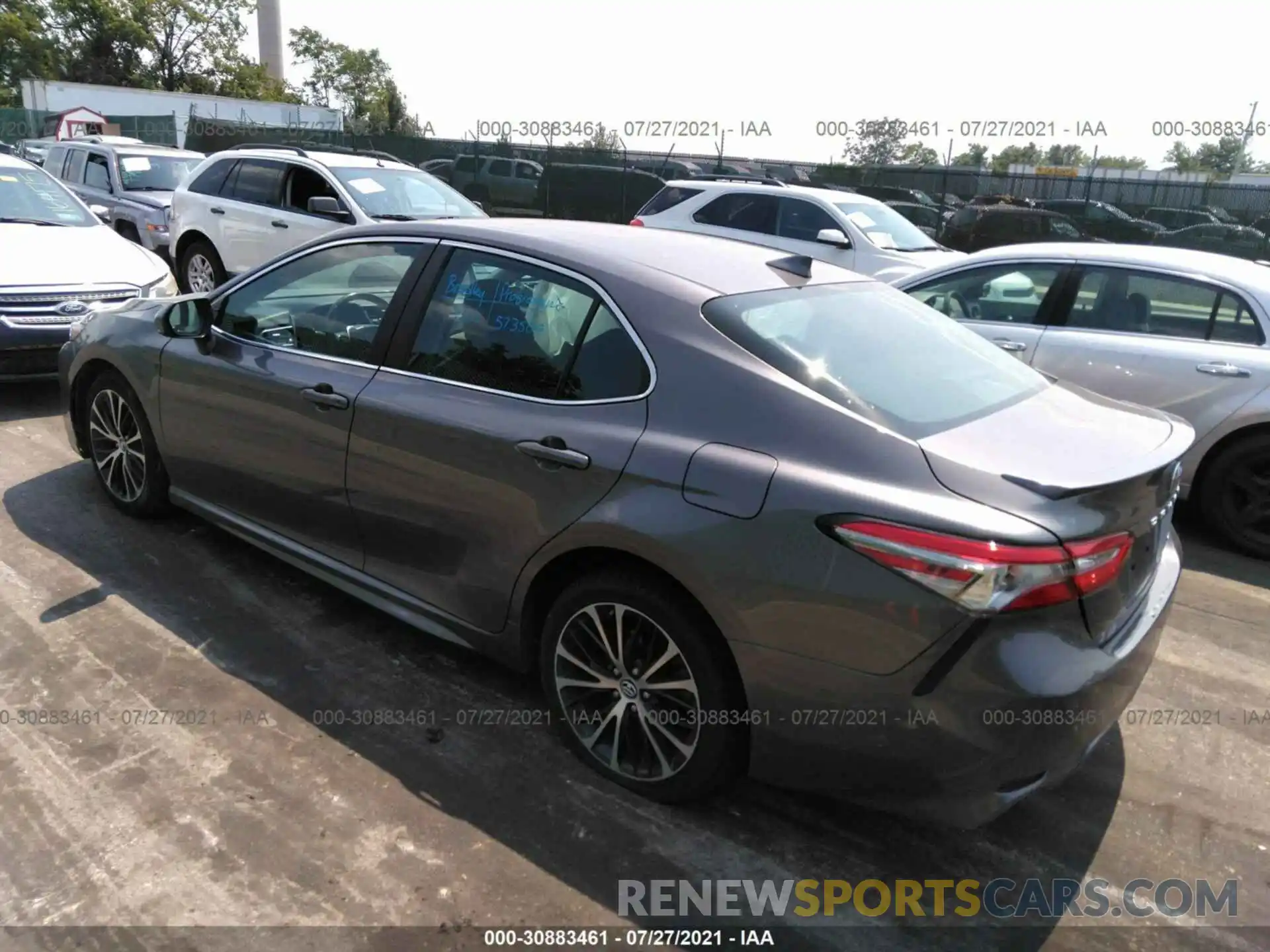 3 Photograph of a damaged car 4T1B11HK9KU740977 TOYOTA CAMRY 2019