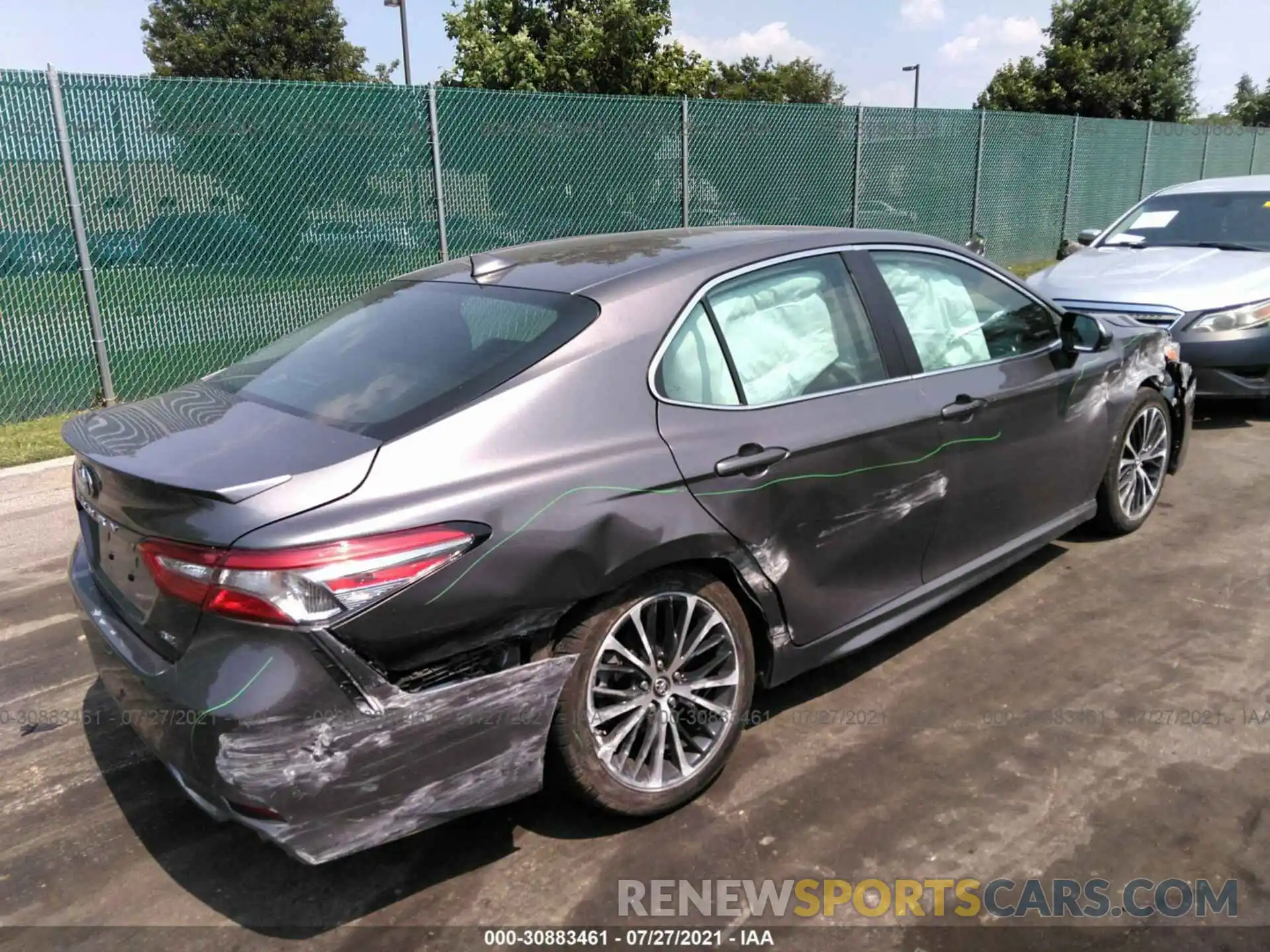 4 Photograph of a damaged car 4T1B11HK9KU740977 TOYOTA CAMRY 2019