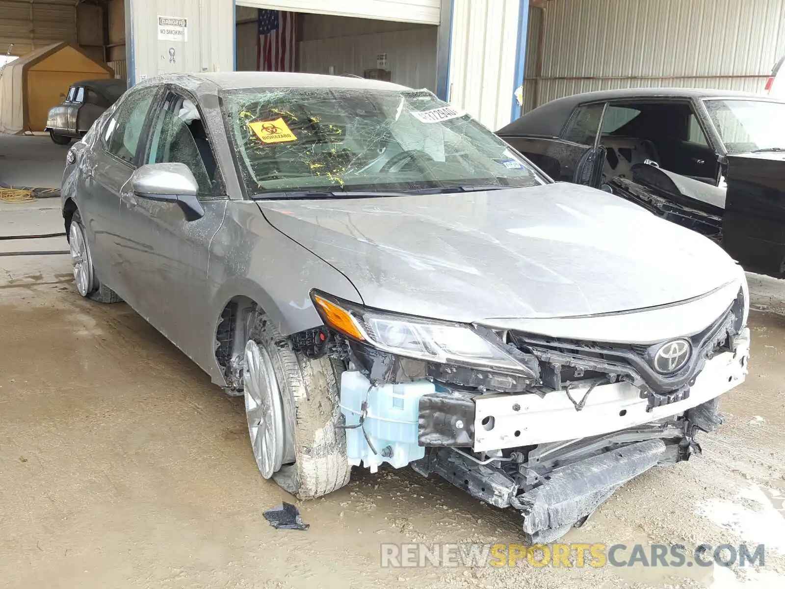 1 Photograph of a damaged car 4T1B11HK9KU741028 TOYOTA CAMRY 2019