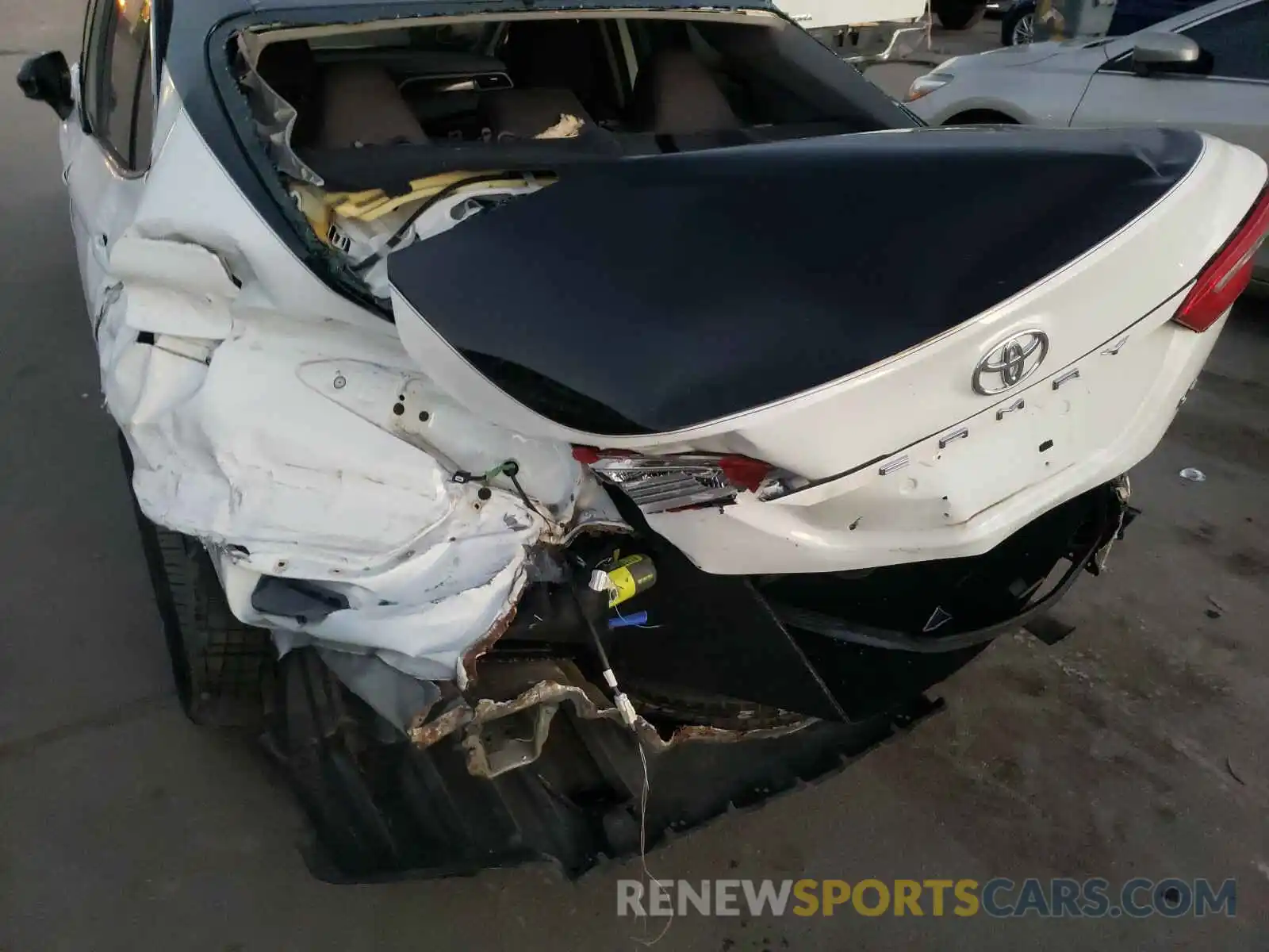 9 Photograph of a damaged car 4T1B11HK9KU741255 TOYOTA CAMRY 2019