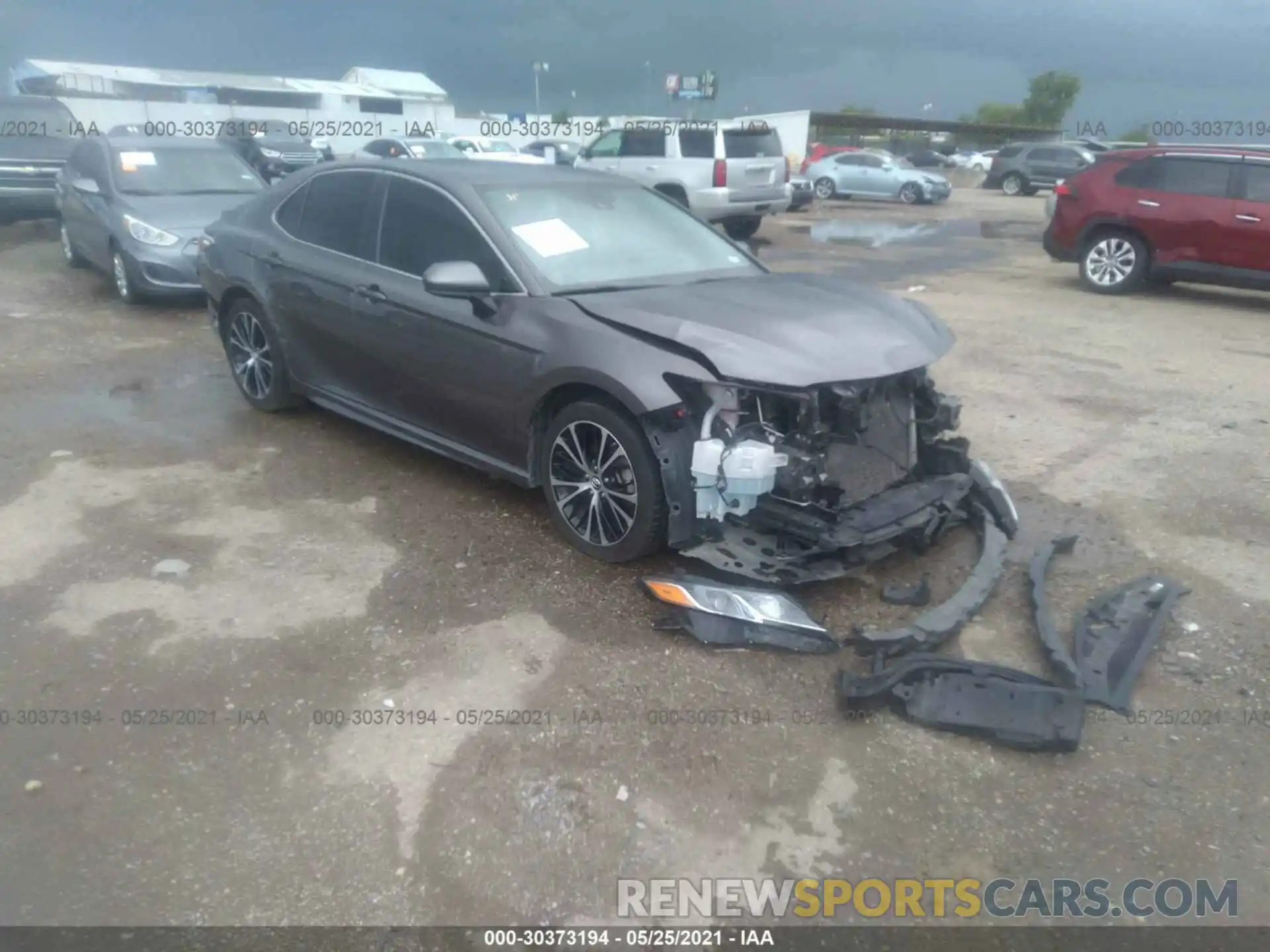 1 Photograph of a damaged car 4T1B11HK9KU741708 TOYOTA CAMRY 2019