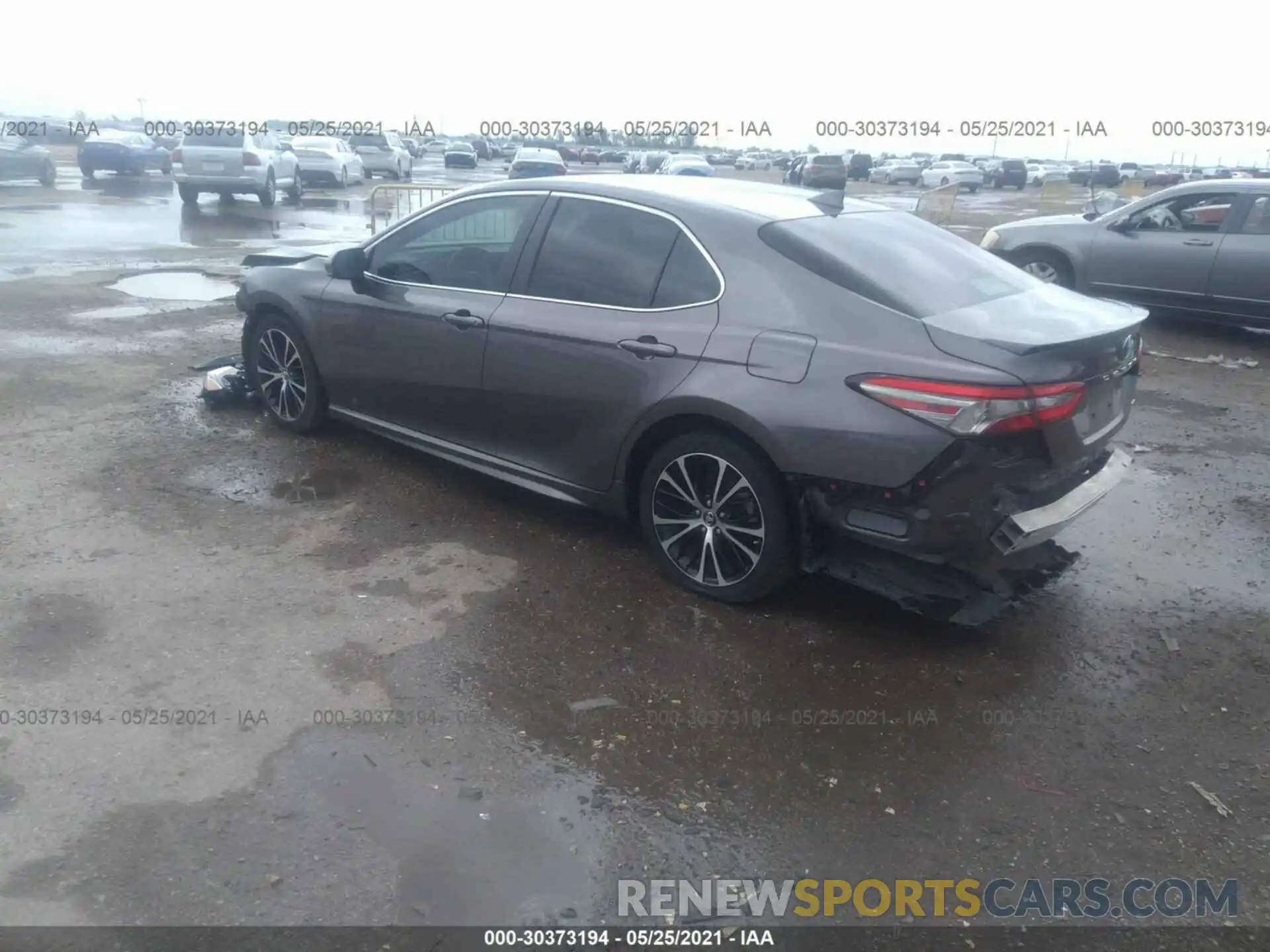 3 Photograph of a damaged car 4T1B11HK9KU741708 TOYOTA CAMRY 2019