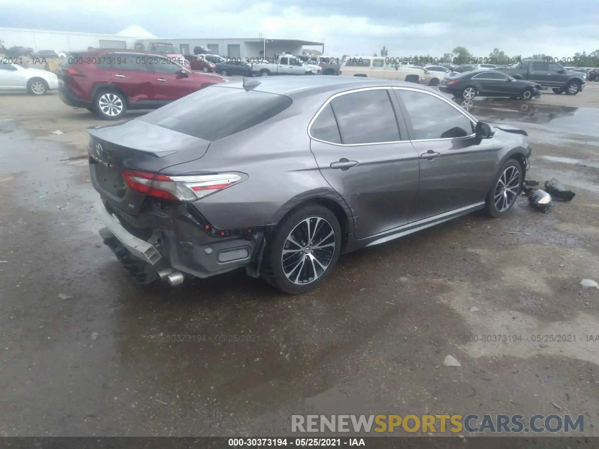 4 Photograph of a damaged car 4T1B11HK9KU741708 TOYOTA CAMRY 2019