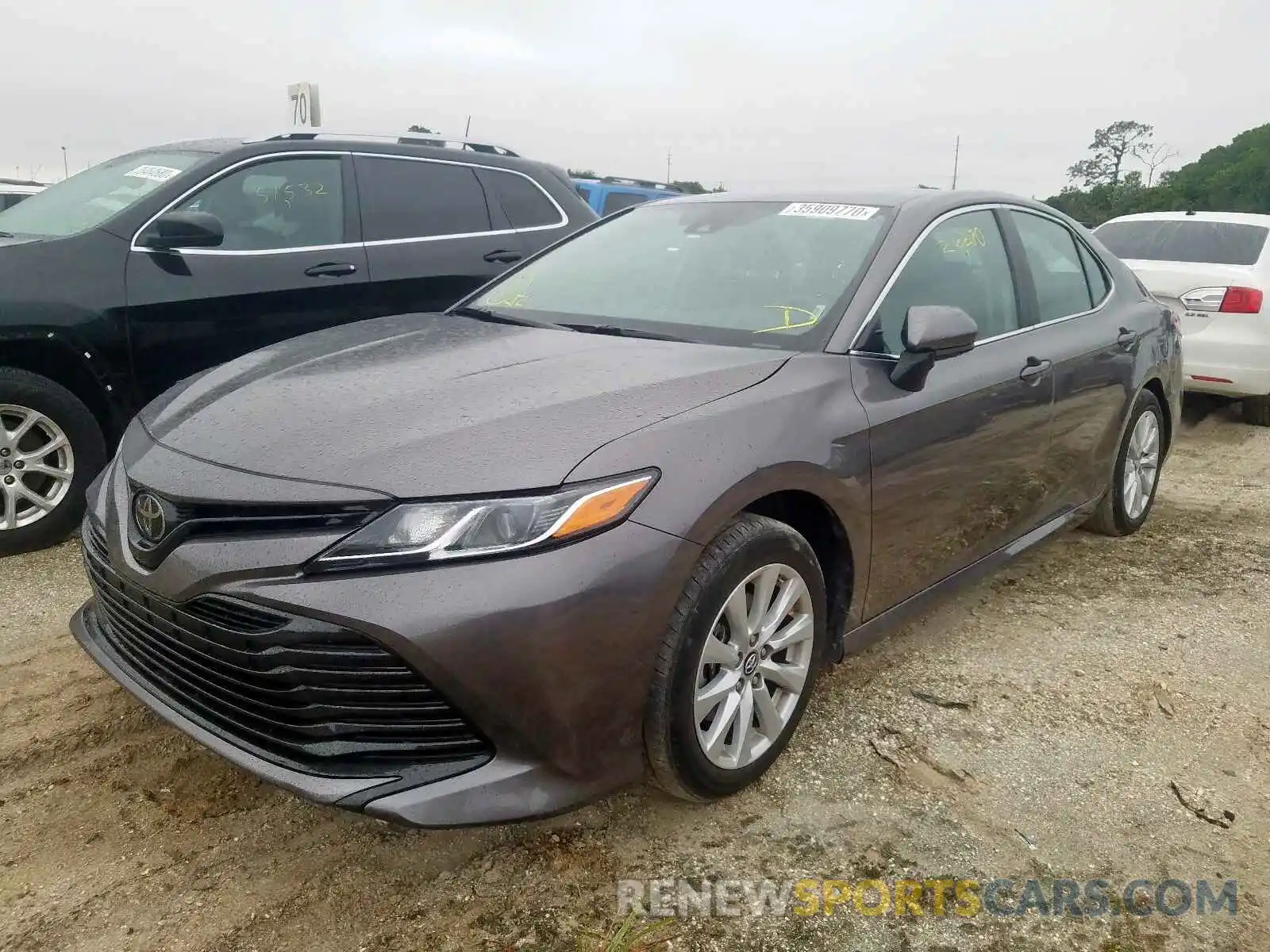 2 Photograph of a damaged car 4T1B11HK9KU742440 TOYOTA CAMRY 2019