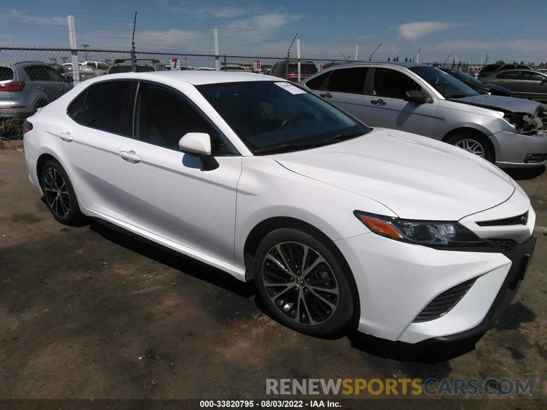 1 Photograph of a damaged car 4T1B11HK9KU742986 TOYOTA CAMRY 2019