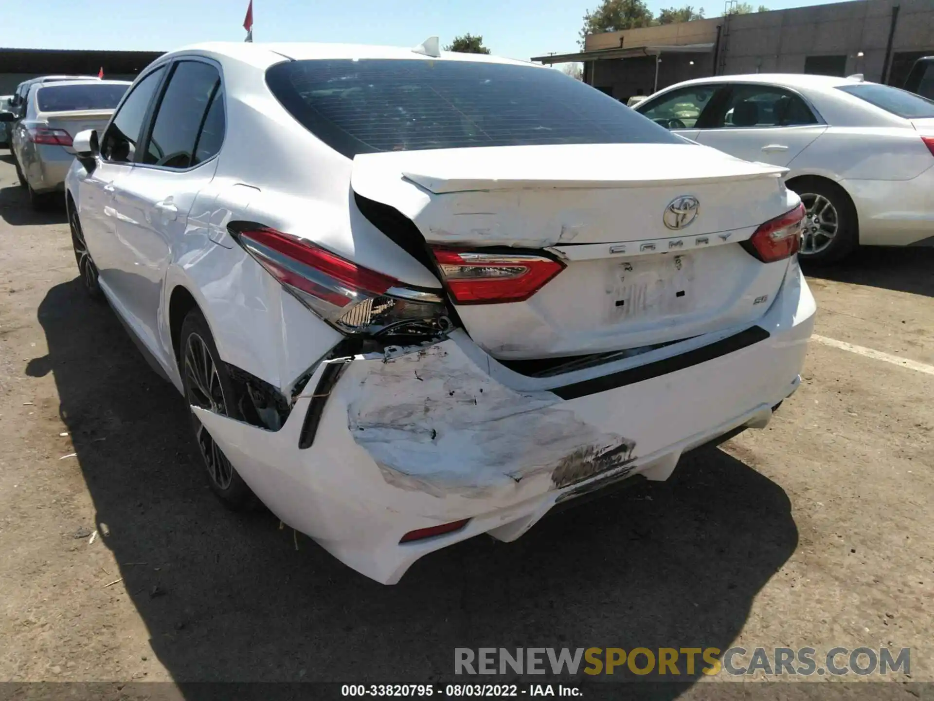 6 Photograph of a damaged car 4T1B11HK9KU742986 TOYOTA CAMRY 2019