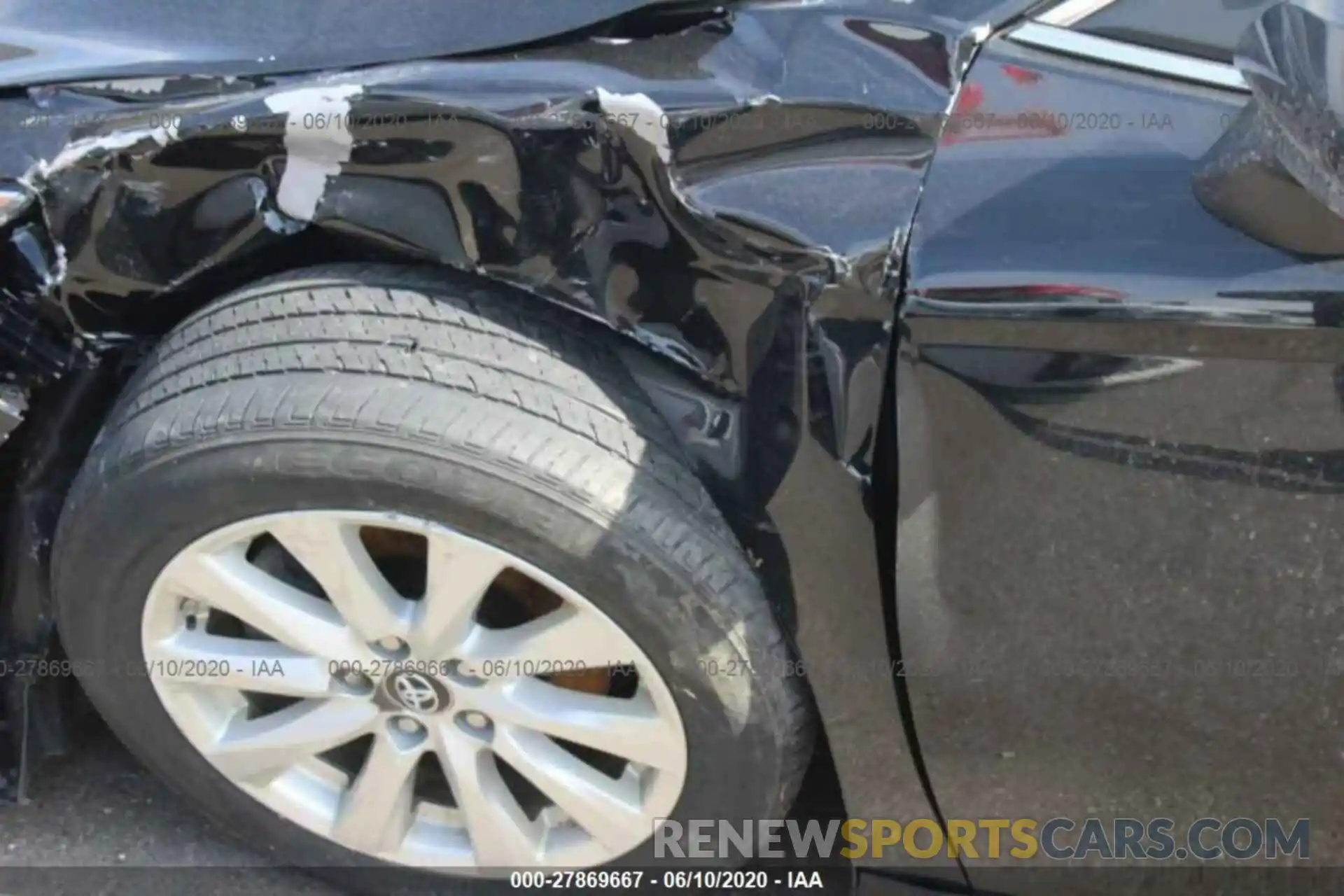 14 Photograph of a damaged car 4T1B11HK9KU744351 TOYOTA CAMRY 2019