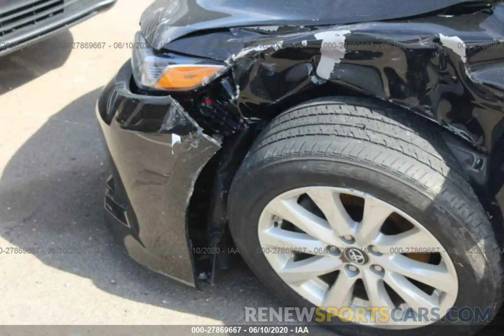 15 Photograph of a damaged car 4T1B11HK9KU744351 TOYOTA CAMRY 2019