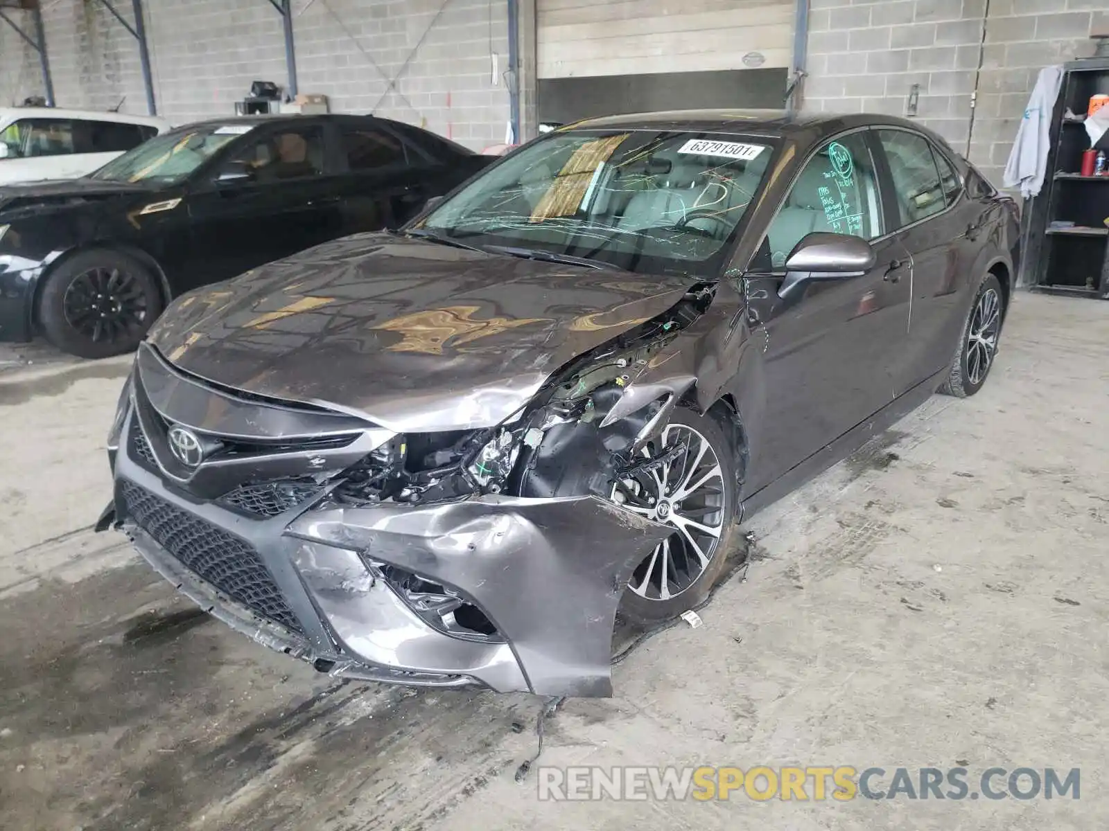 2 Photograph of a damaged car 4T1B11HK9KU744818 TOYOTA CAMRY 2019