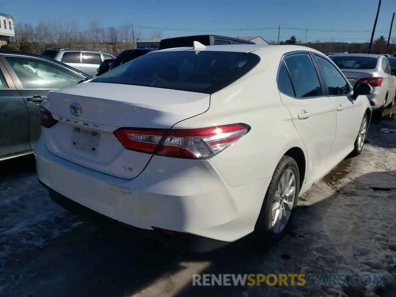 4 Photograph of a damaged car 4T1B11HK9KU746567 TOYOTA CAMRY 2019