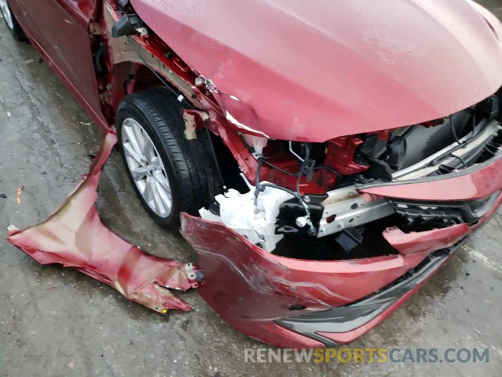 9 Photograph of a damaged car 4T1B11HK9KU750036 TOYOTA CAMRY 2019