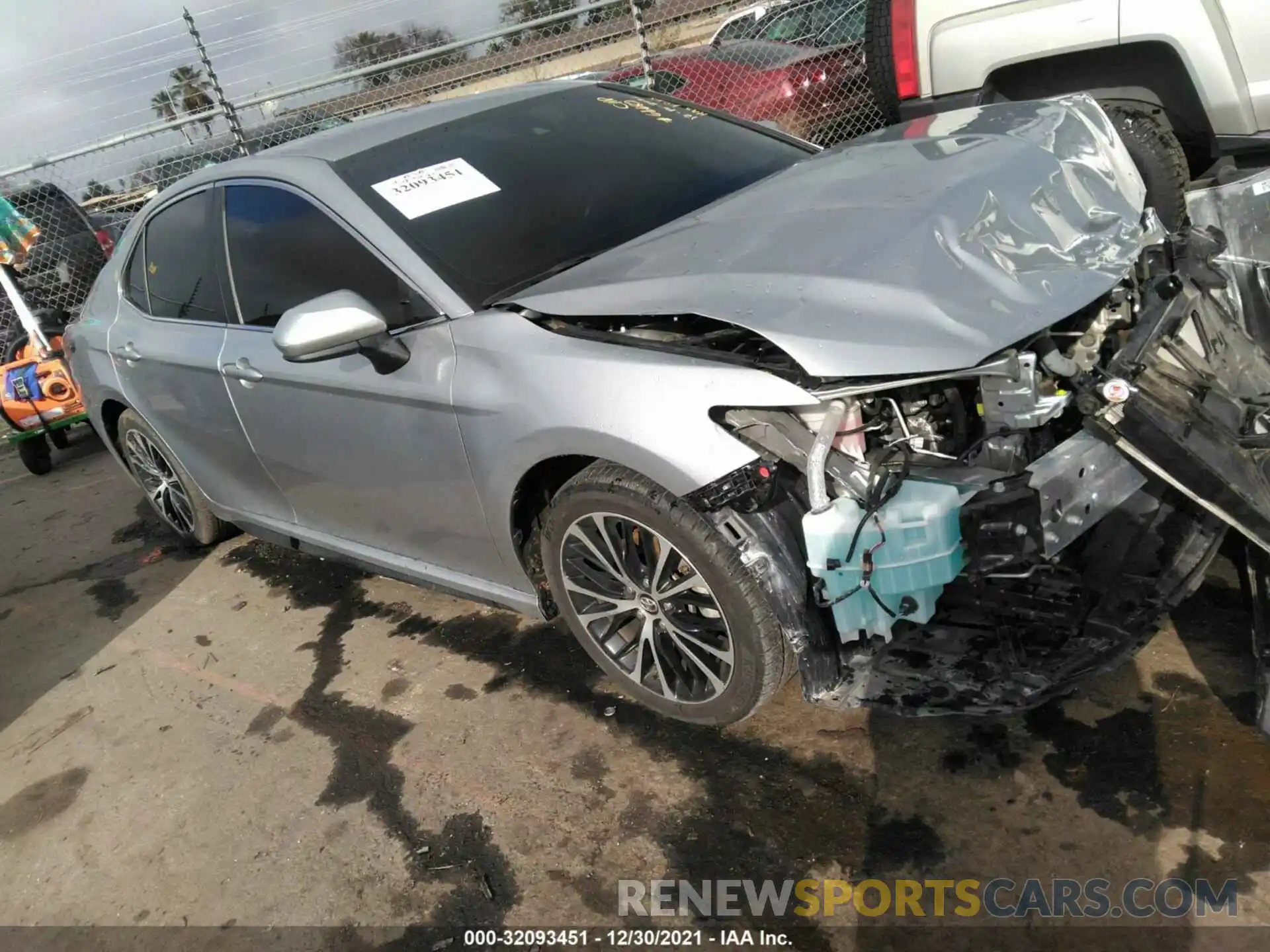 1 Photograph of a damaged car 4T1B11HK9KU750165 TOYOTA CAMRY 2019