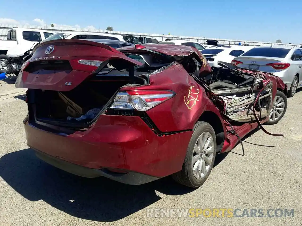 4 Photograph of a damaged car 4T1B11HK9KU752482 TOYOTA CAMRY 2019