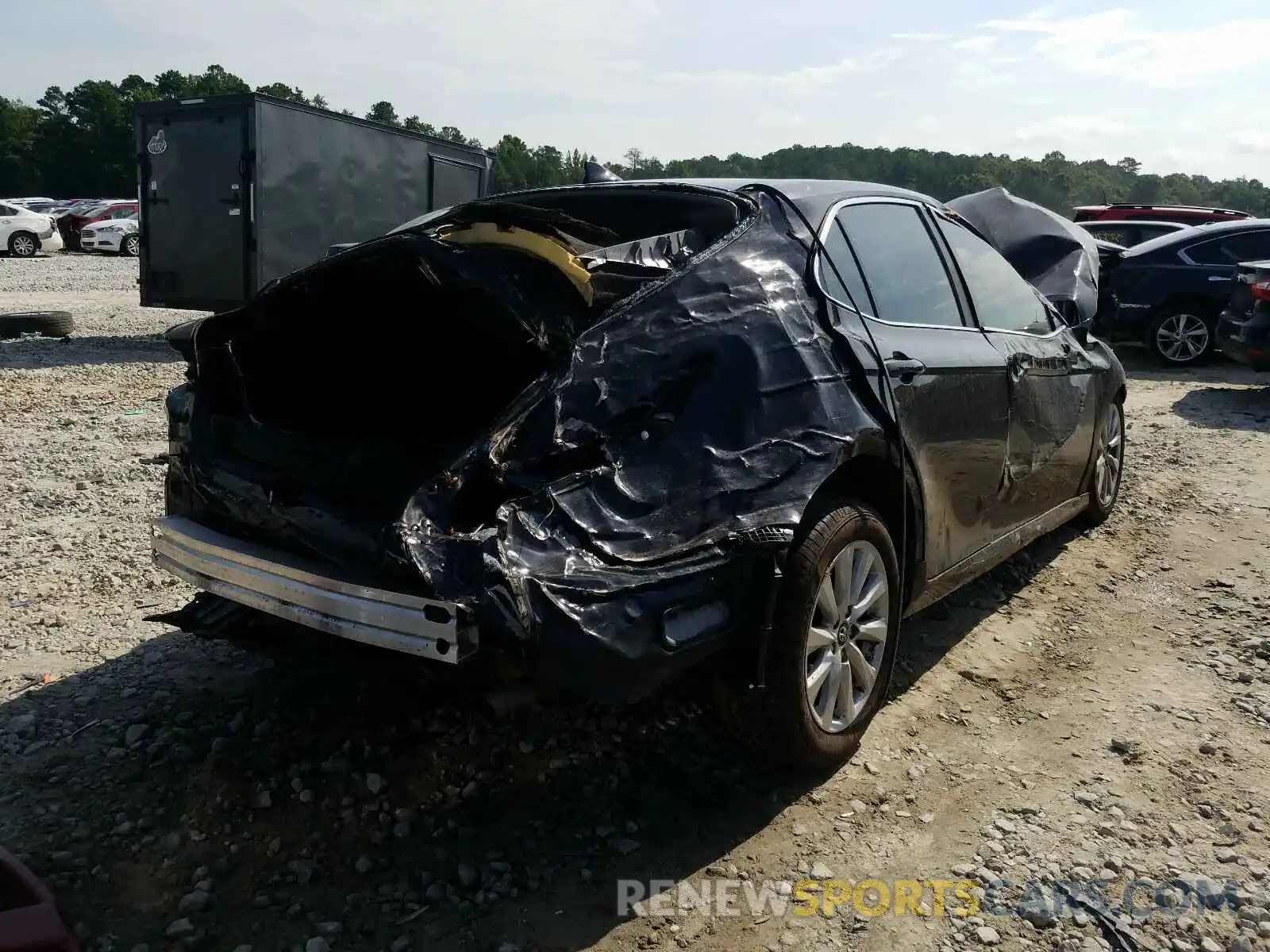 4 Photograph of a damaged car 4T1B11HK9KU752756 TOYOTA CAMRY 2019