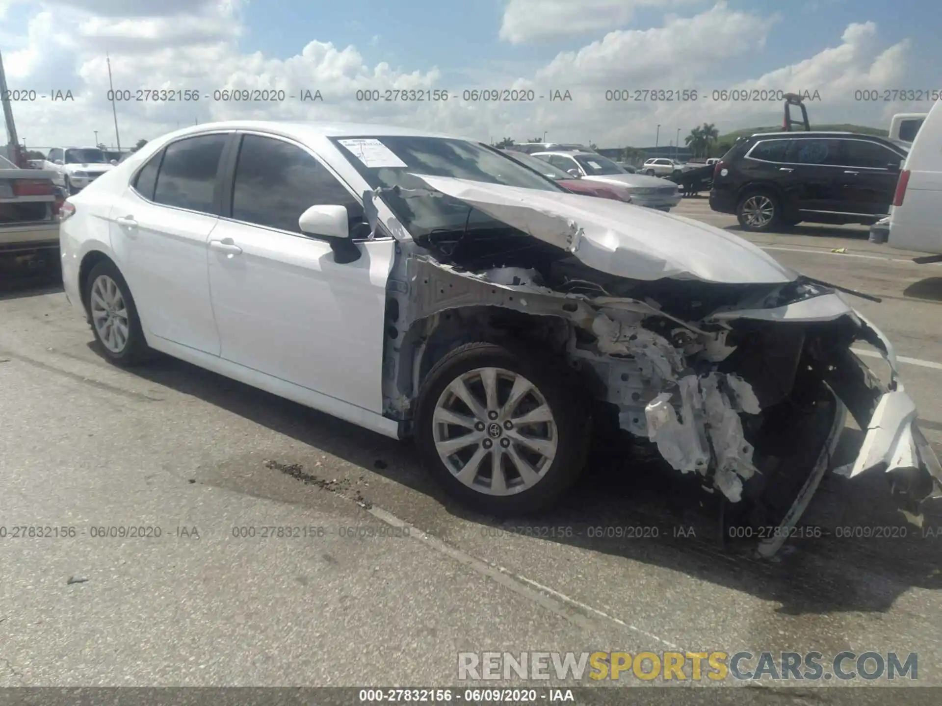 1 Photograph of a damaged car 4T1B11HK9KU753048 TOYOTA CAMRY 2019