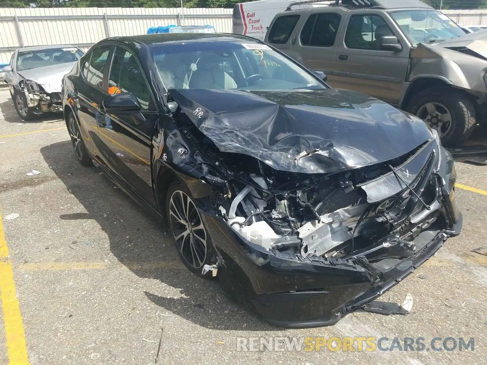 1 Photograph of a damaged car 4T1B11HK9KU753468 TOYOTA CAMRY 2019