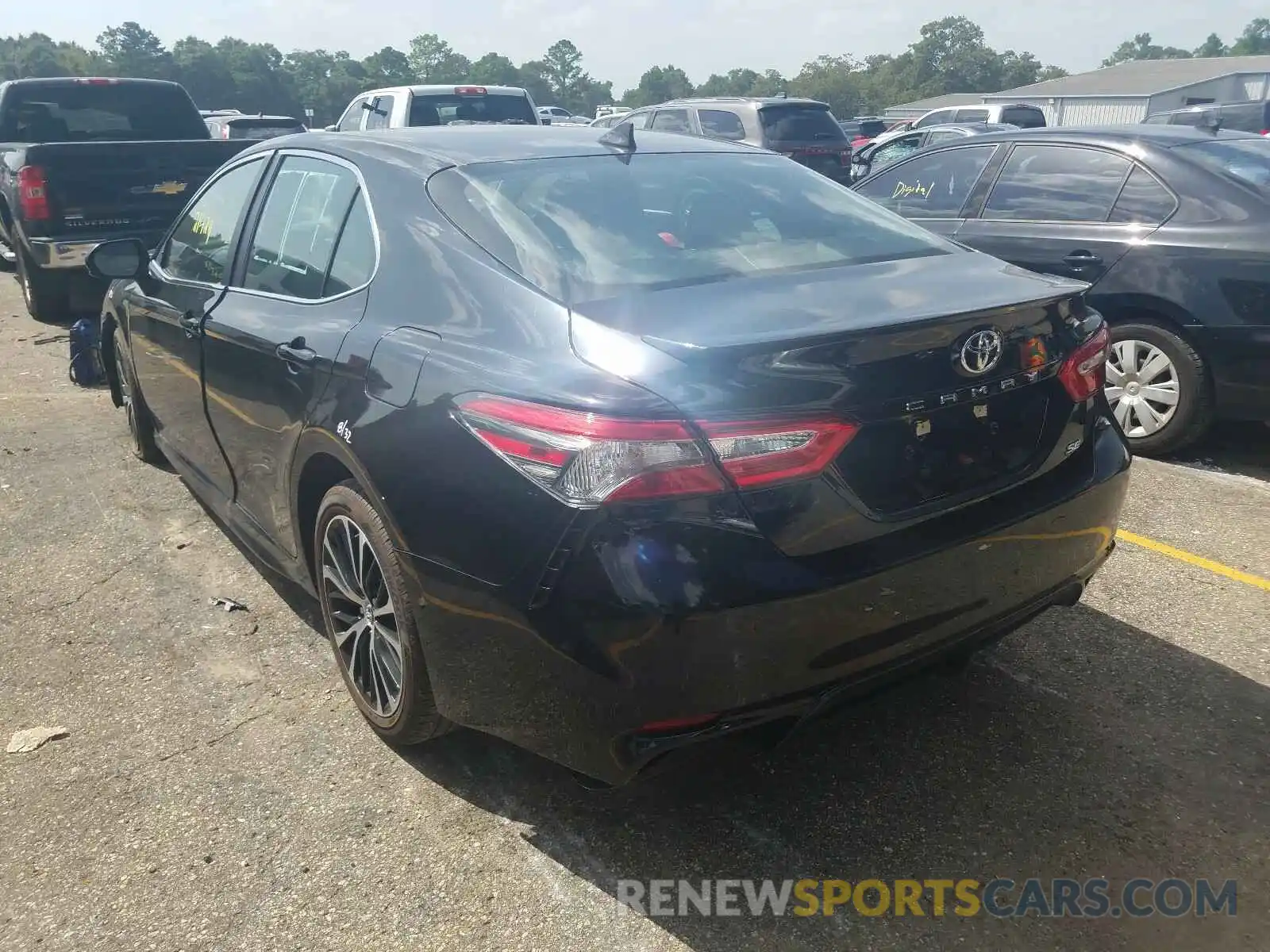 3 Photograph of a damaged car 4T1B11HK9KU753468 TOYOTA CAMRY 2019