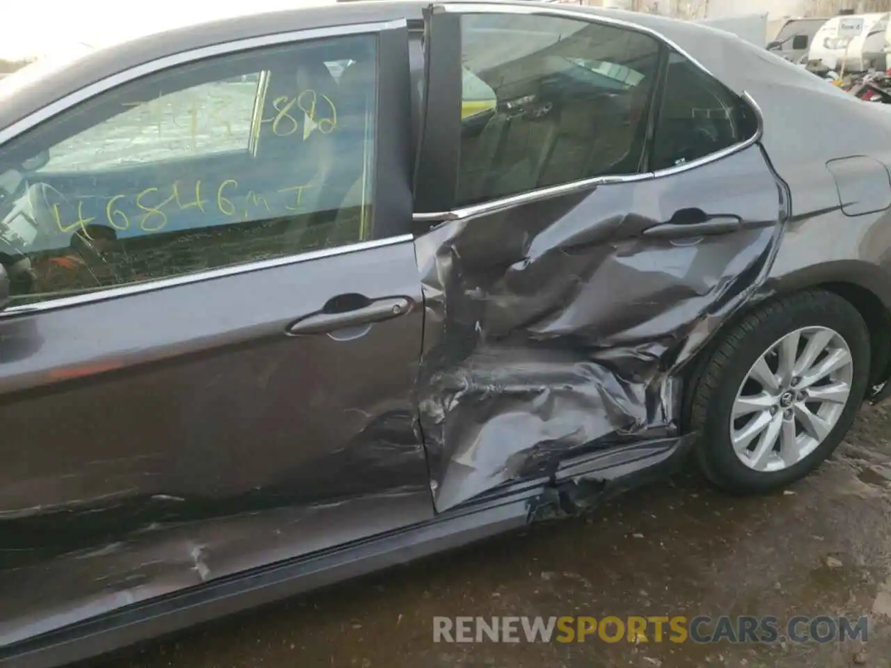 9 Photograph of a damaged car 4T1B11HK9KU754538 TOYOTA CAMRY 2019