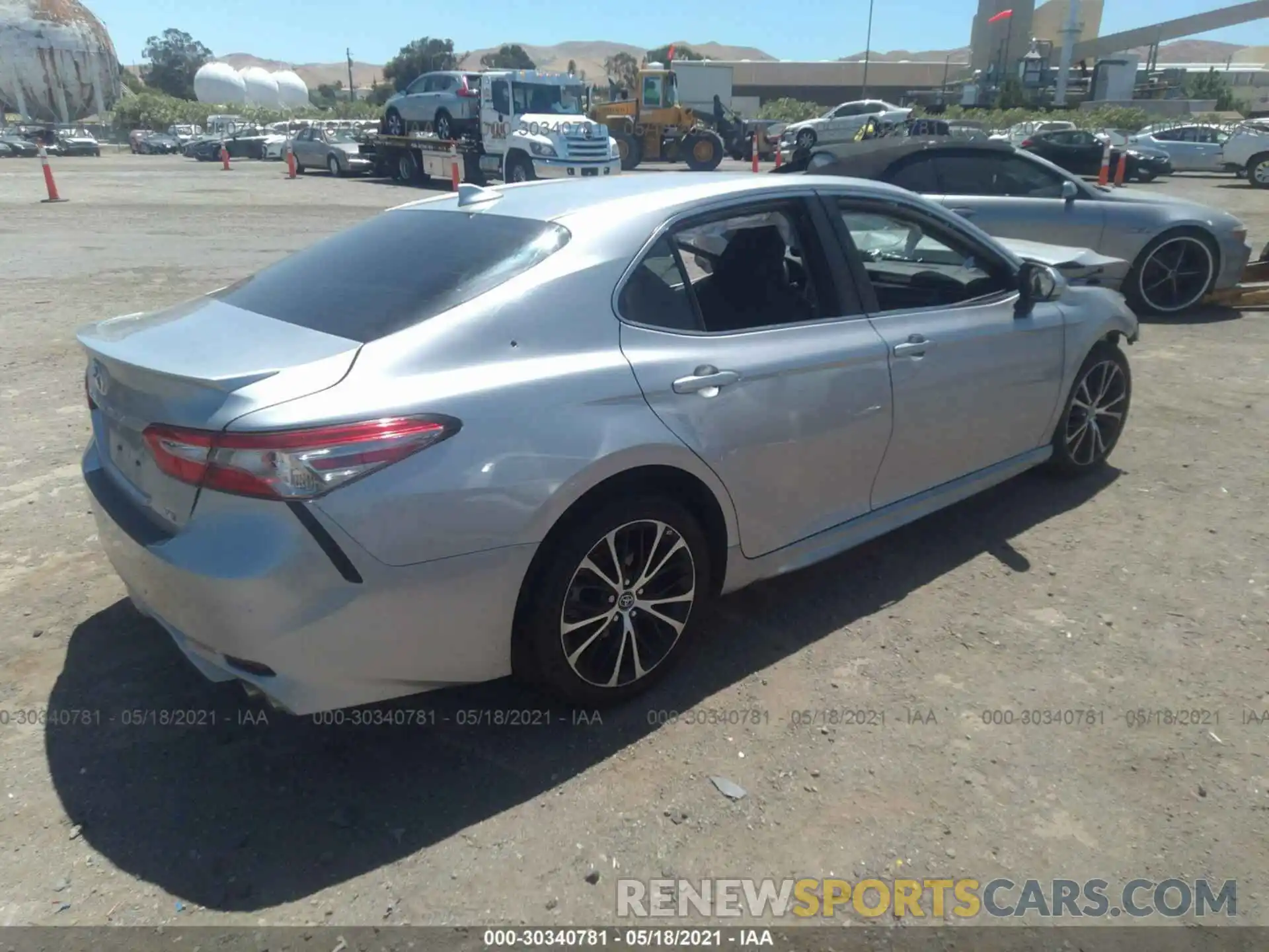 4 Photograph of a damaged car 4T1B11HK9KU755110 TOYOTA CAMRY 2019